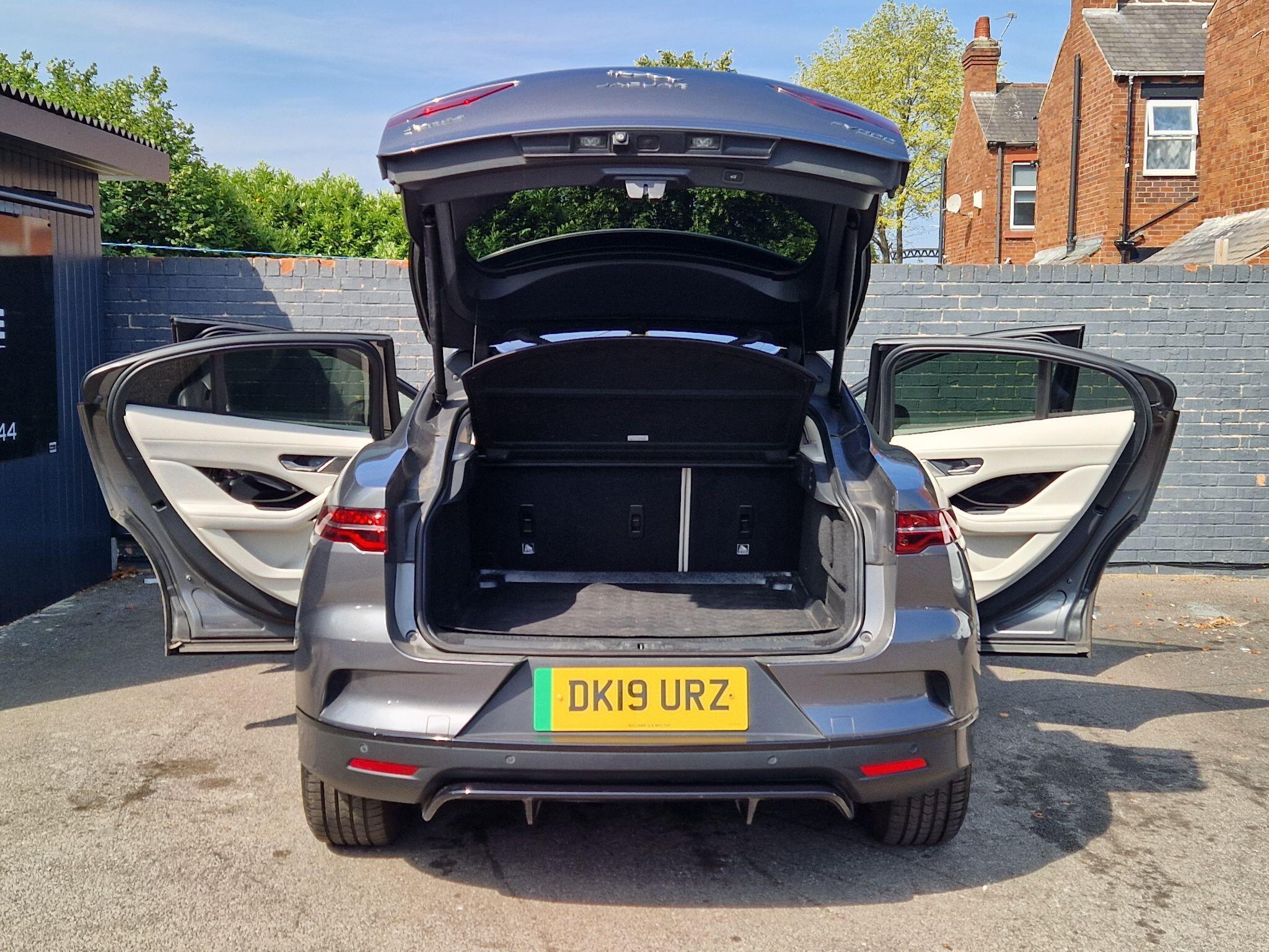 Jaguar I-Pace - Image 20