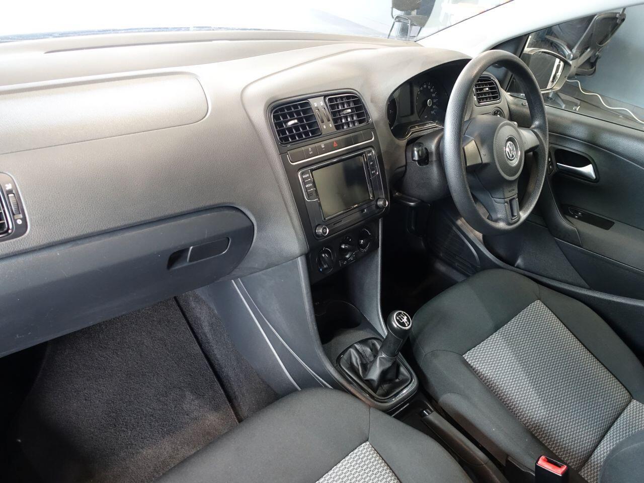 Volkswagen Polo - Image 11