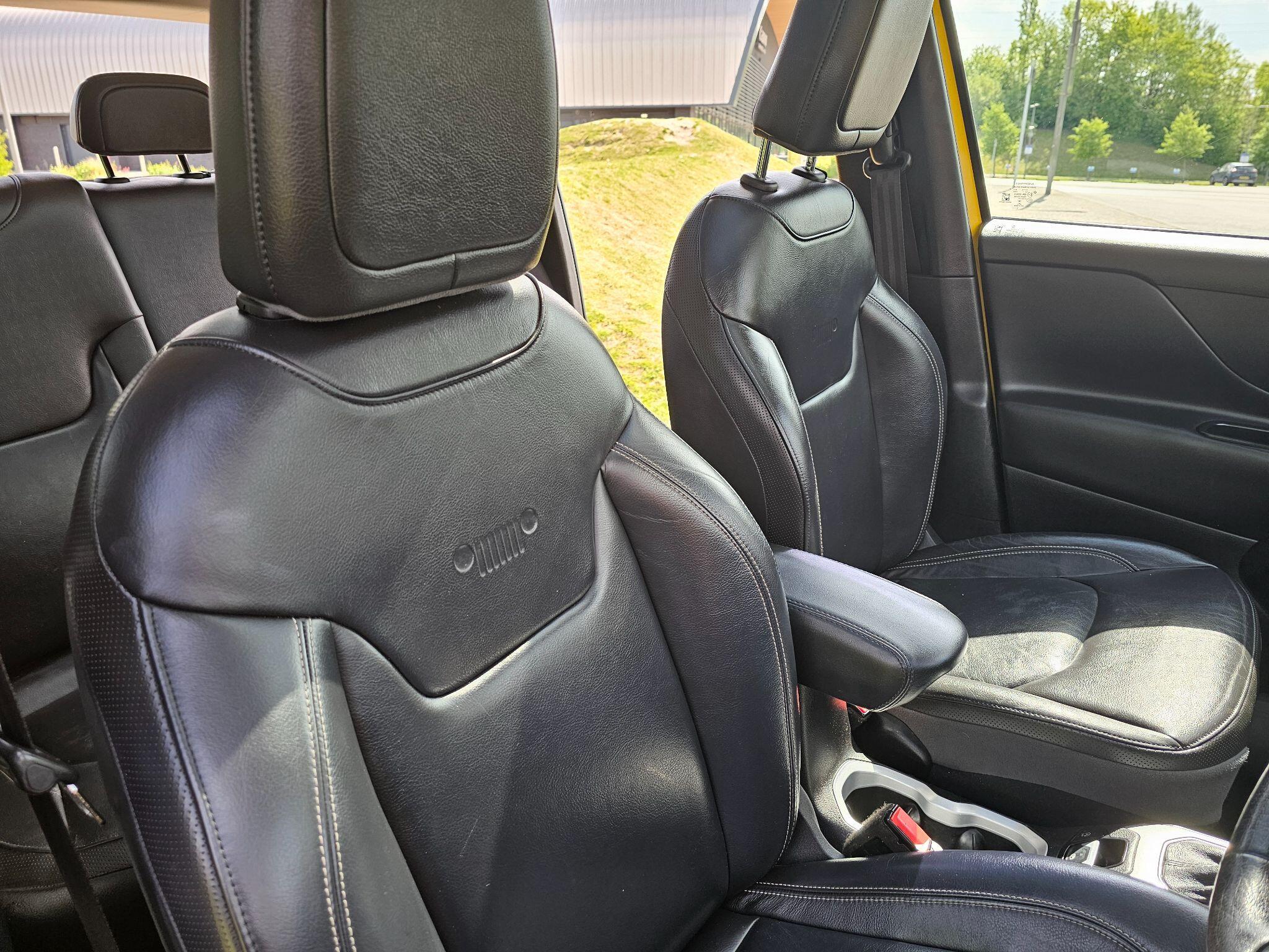 Jeep Renegade - Image 18