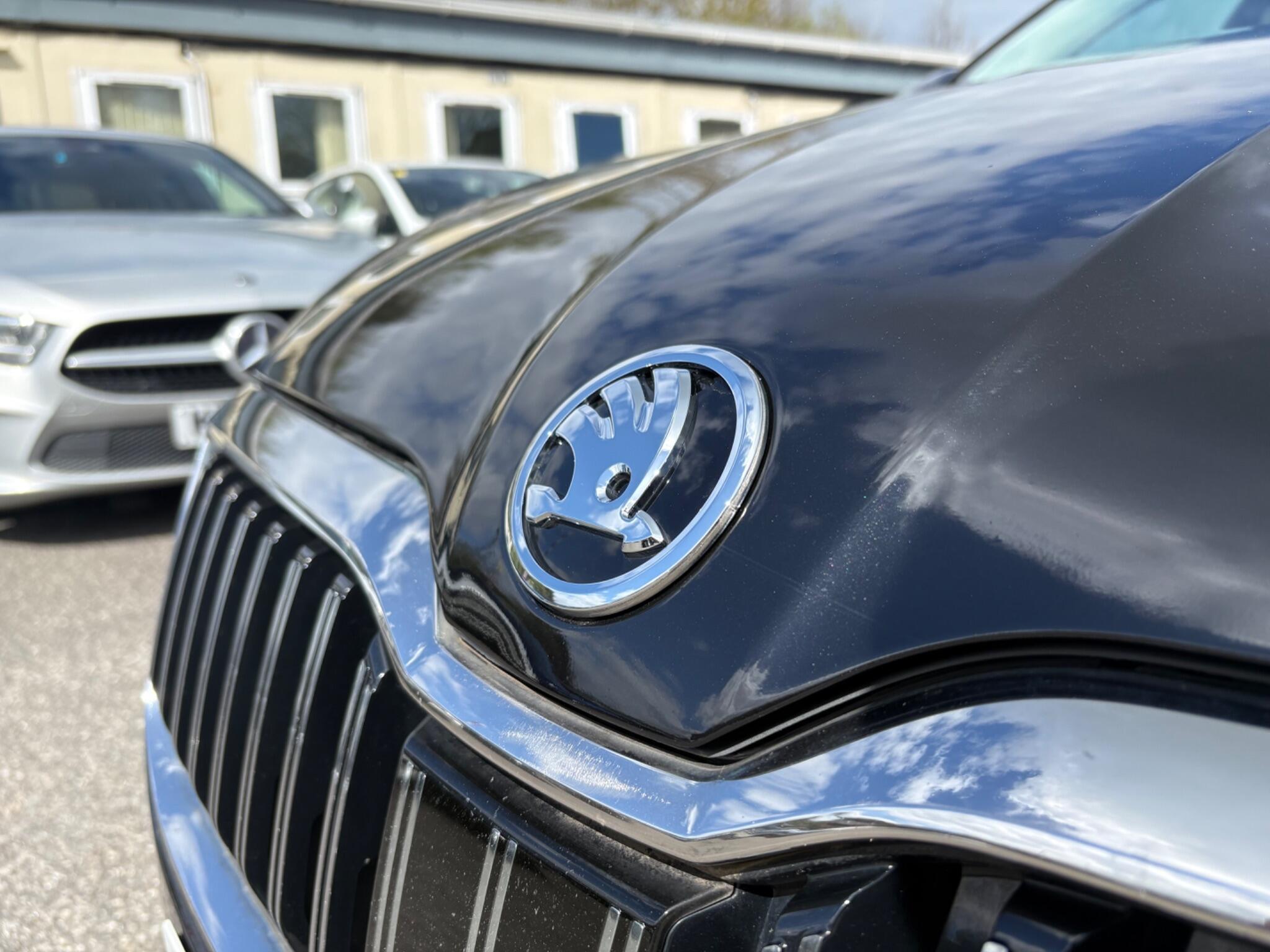 Skoda Superb - Image 9