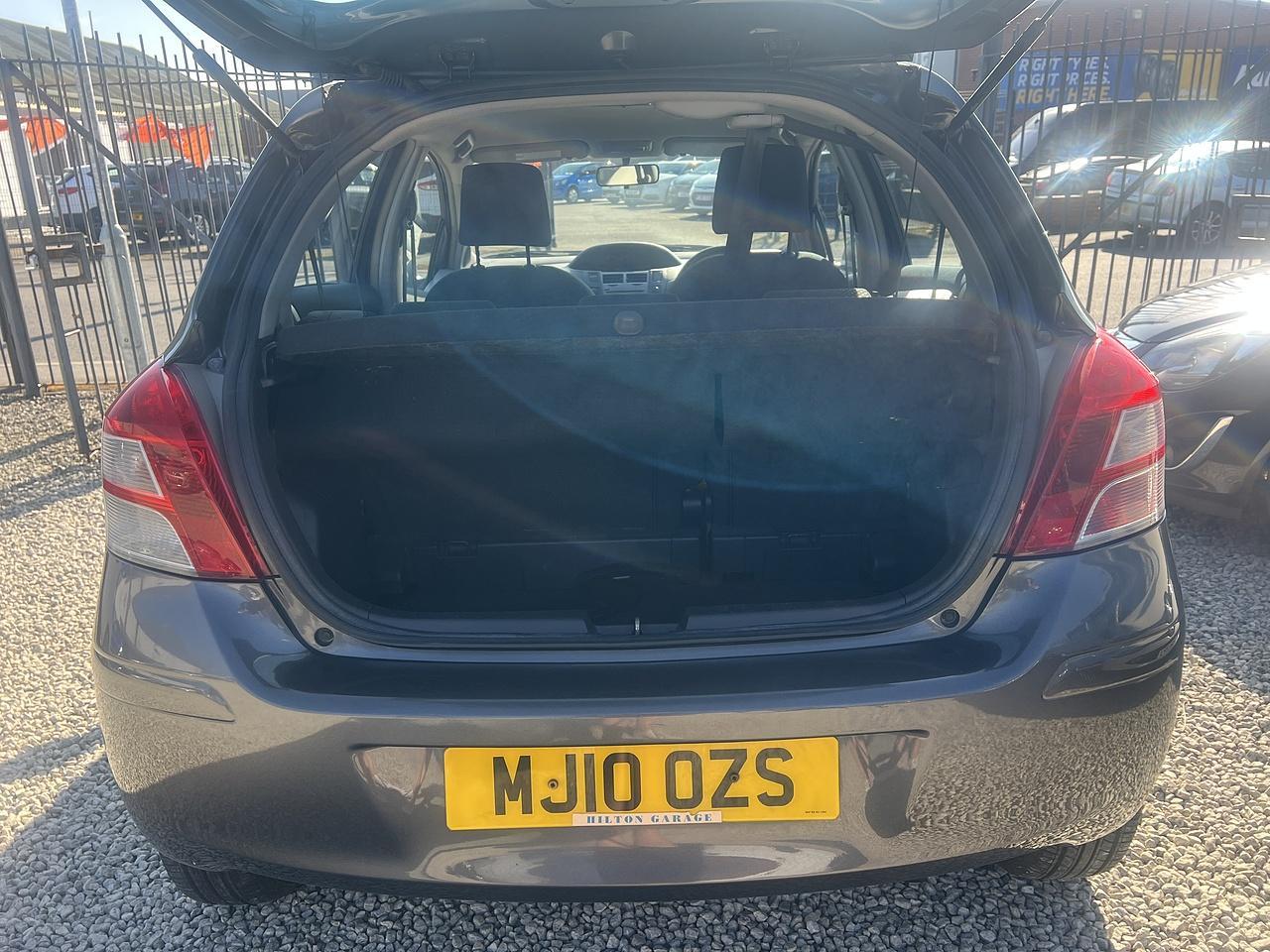 Toyota Yaris - Image 10
