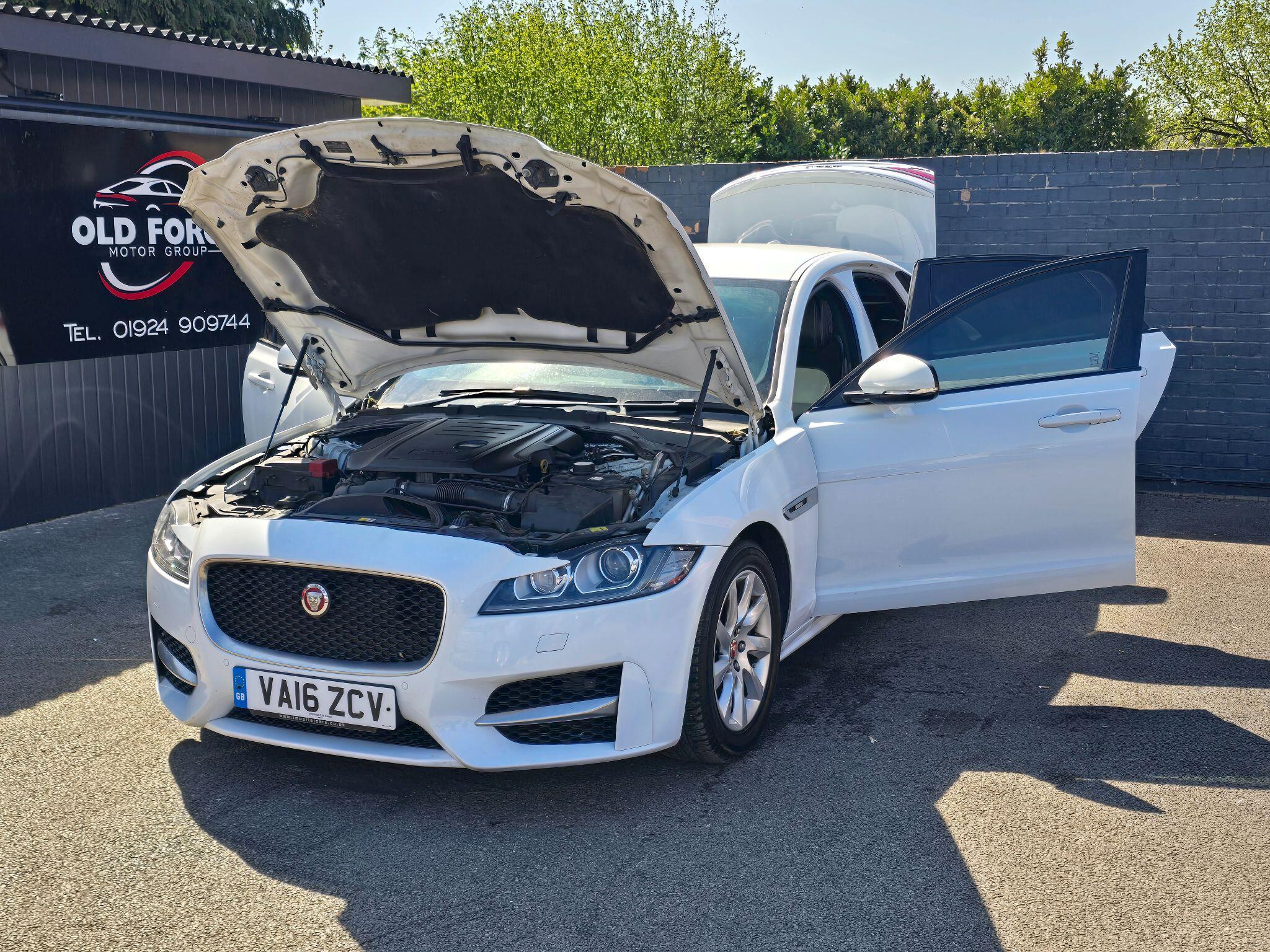 Jaguar XF - Image 13