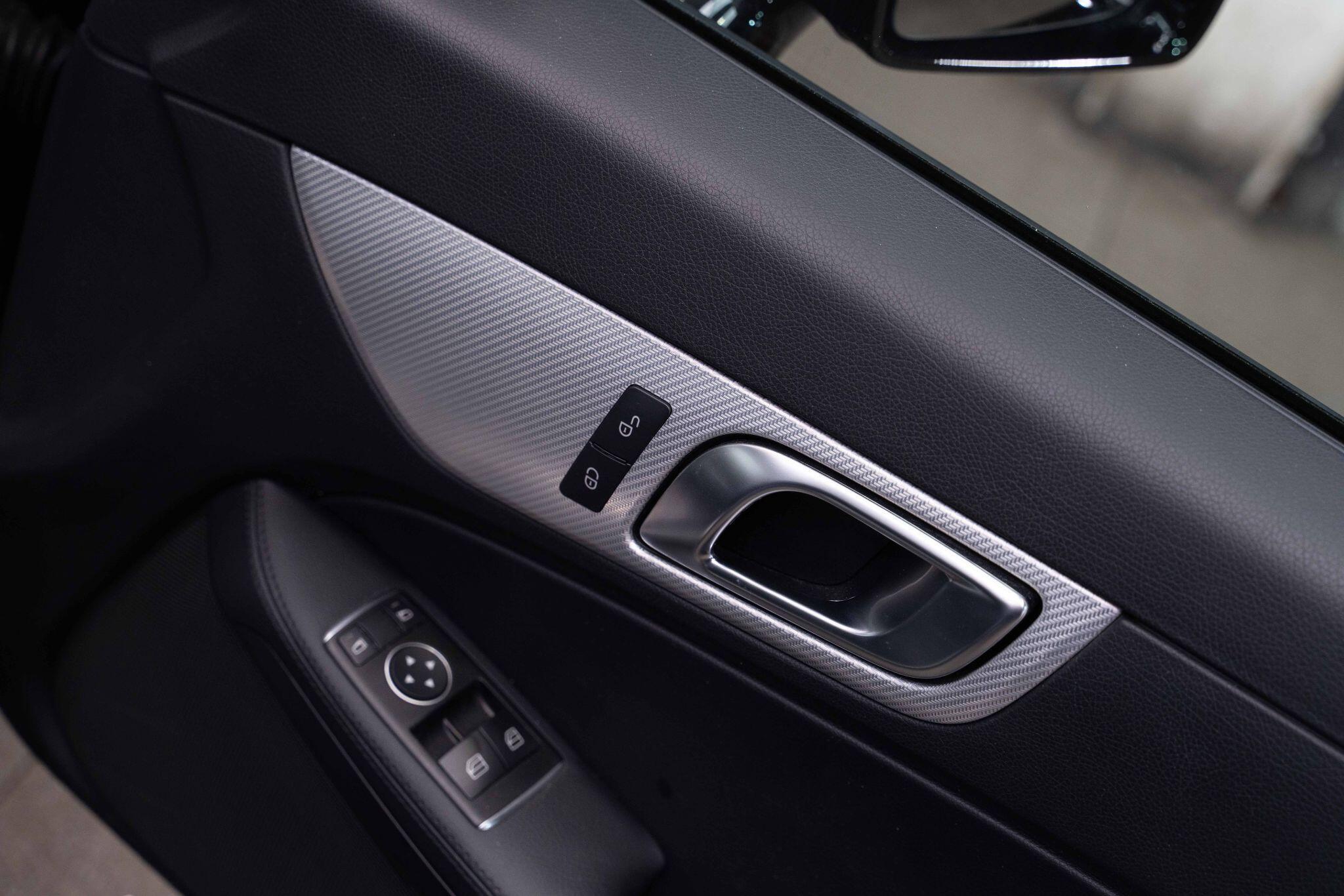 Mercedes SLC - Image 12