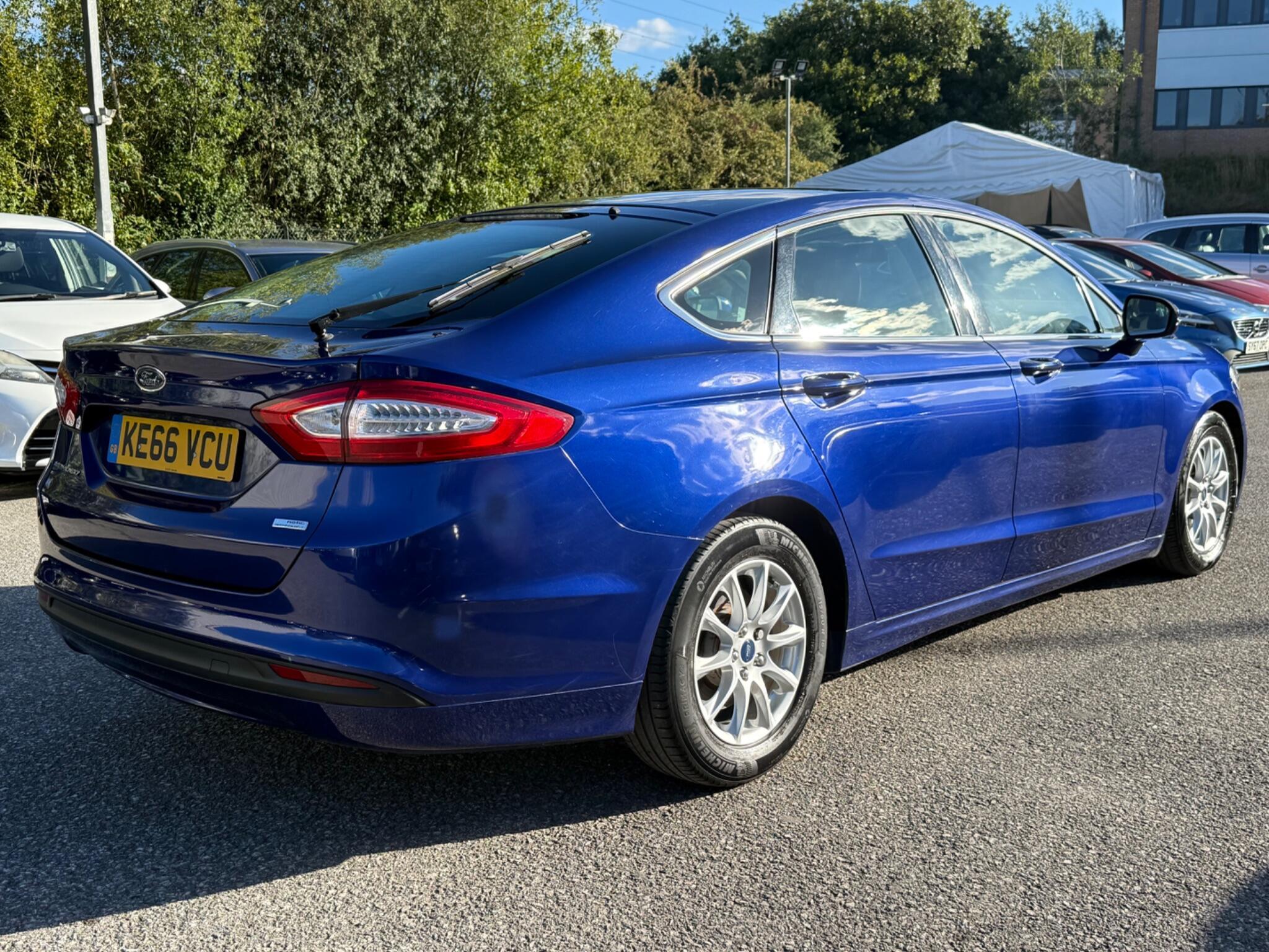 Ford Mondeo - Image 18