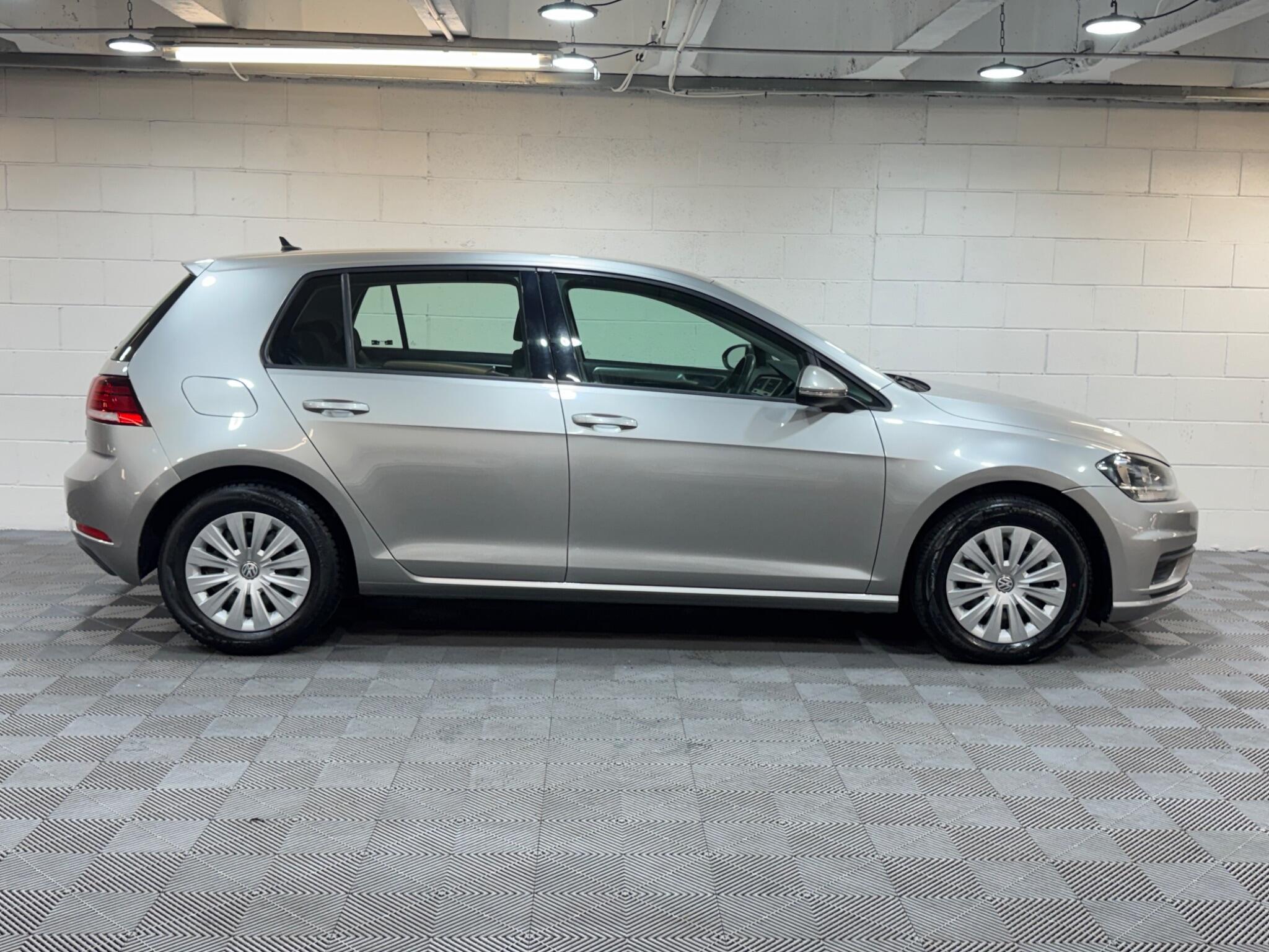 Volkswagen Golf - Image 5