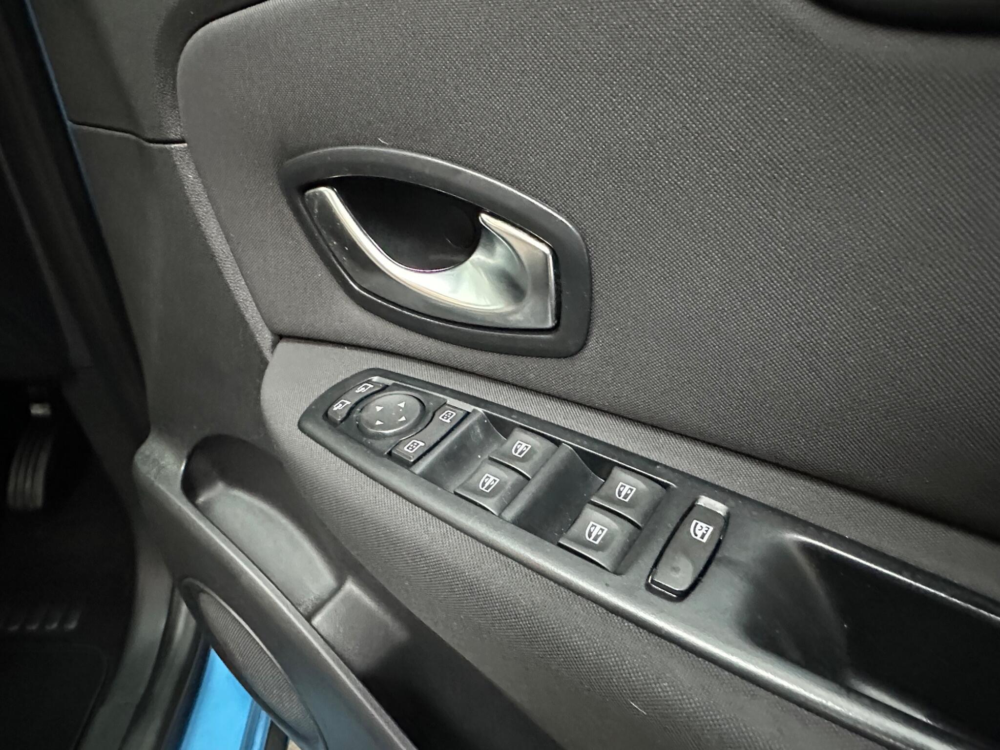 Renault Scenic Xmod - Image 17