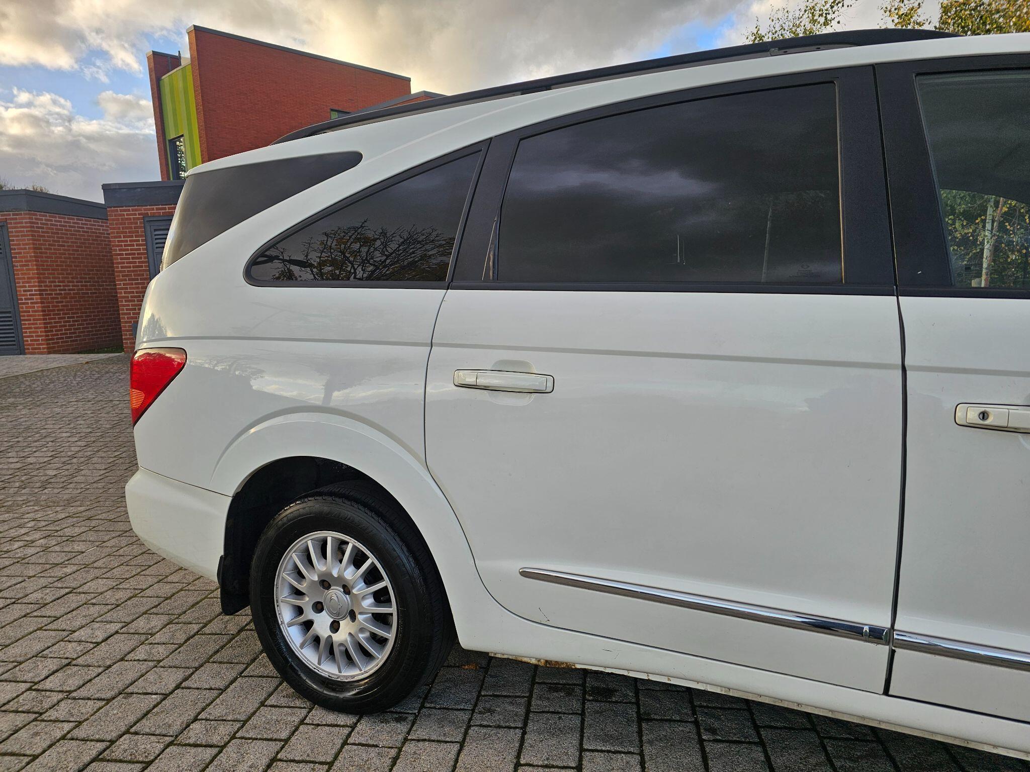 Ssangyong Rodius - Image 5