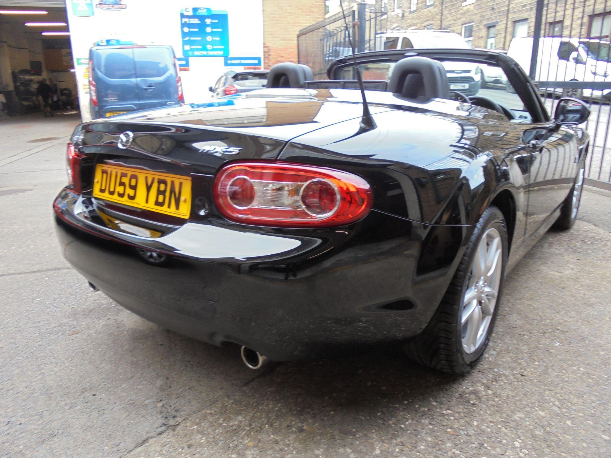 Mazda MX-5 - Image 8
