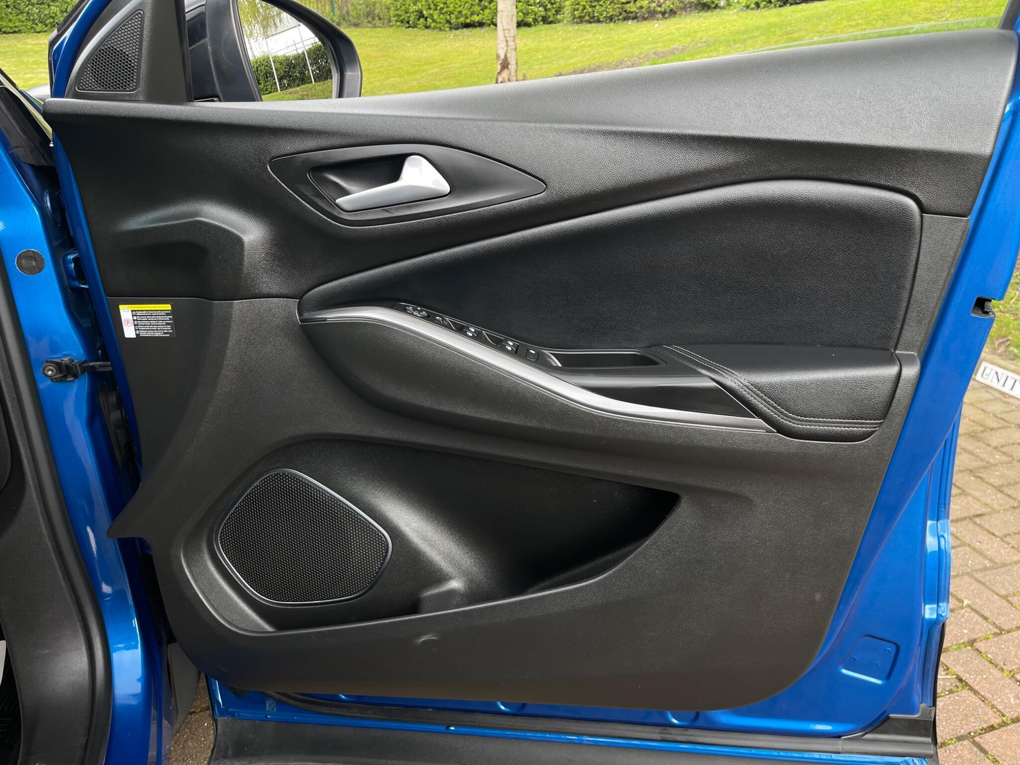 Vauxhall Grandland X - Image 30