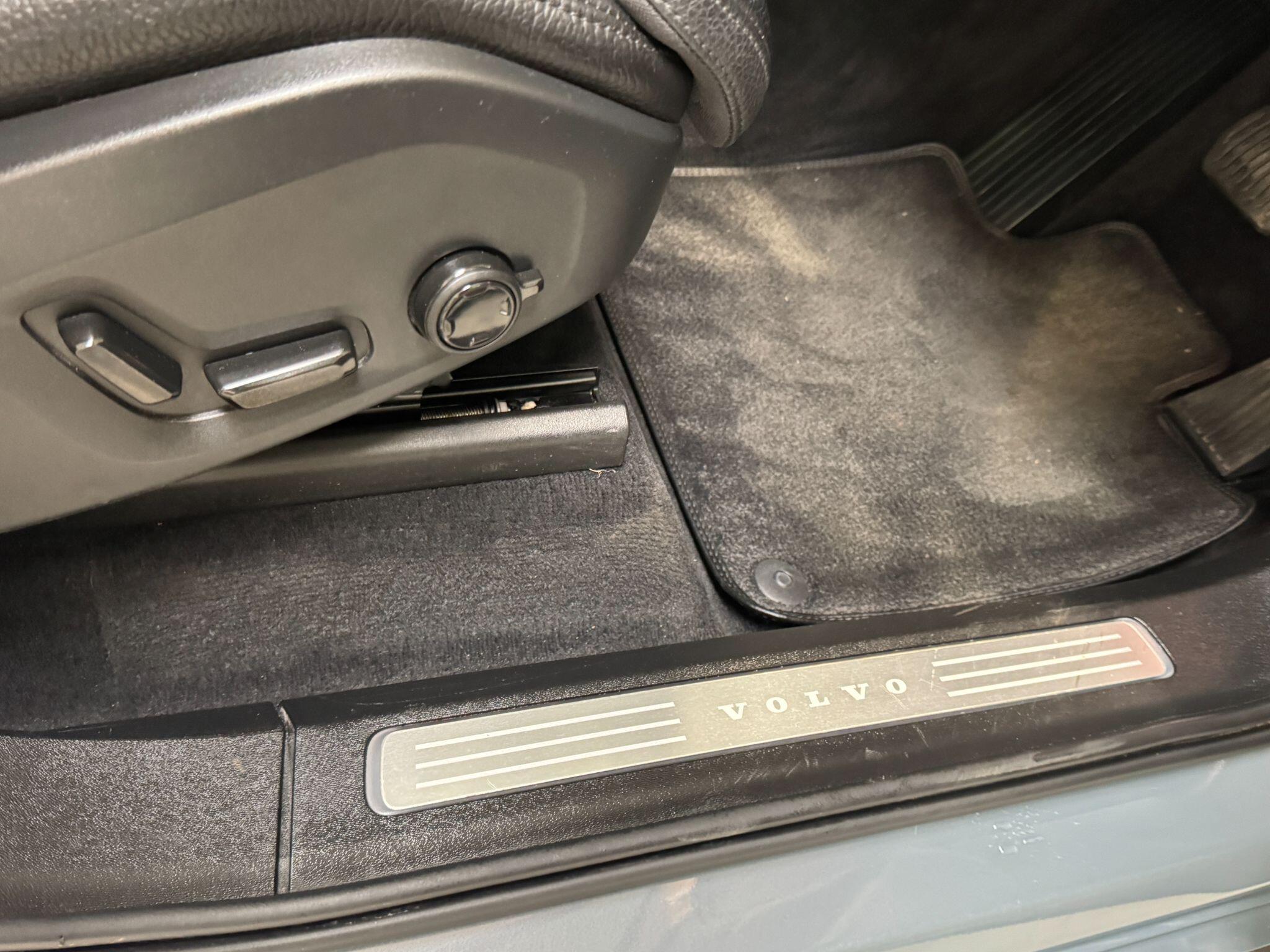 Volvo XC90 - Image 44