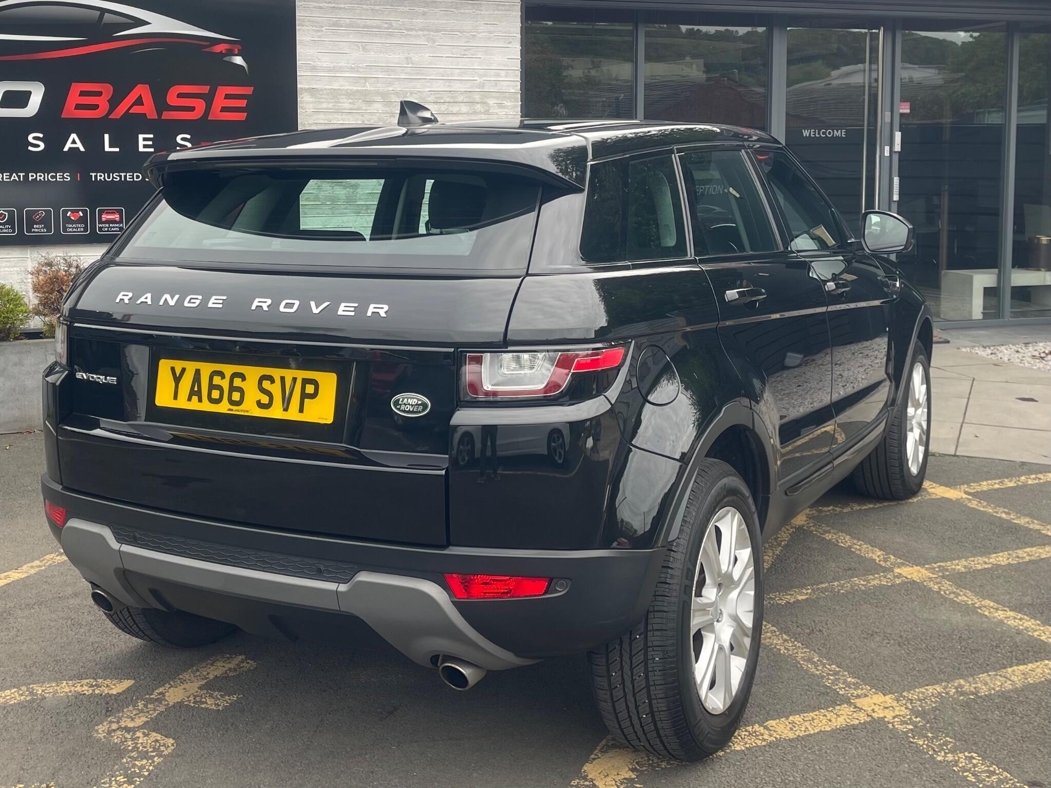 Land Rover Range Rover Evoque - Image 18