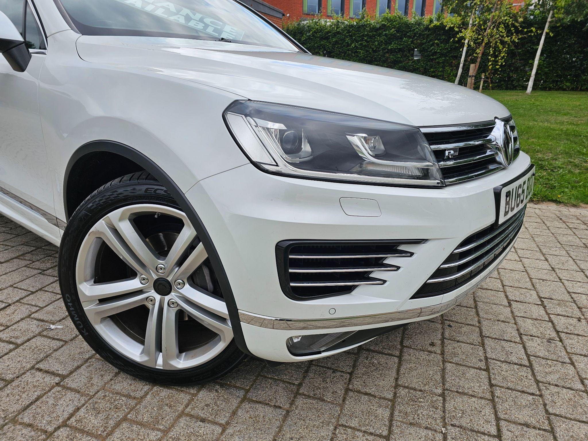 Volkswagen Touareg - Image 13