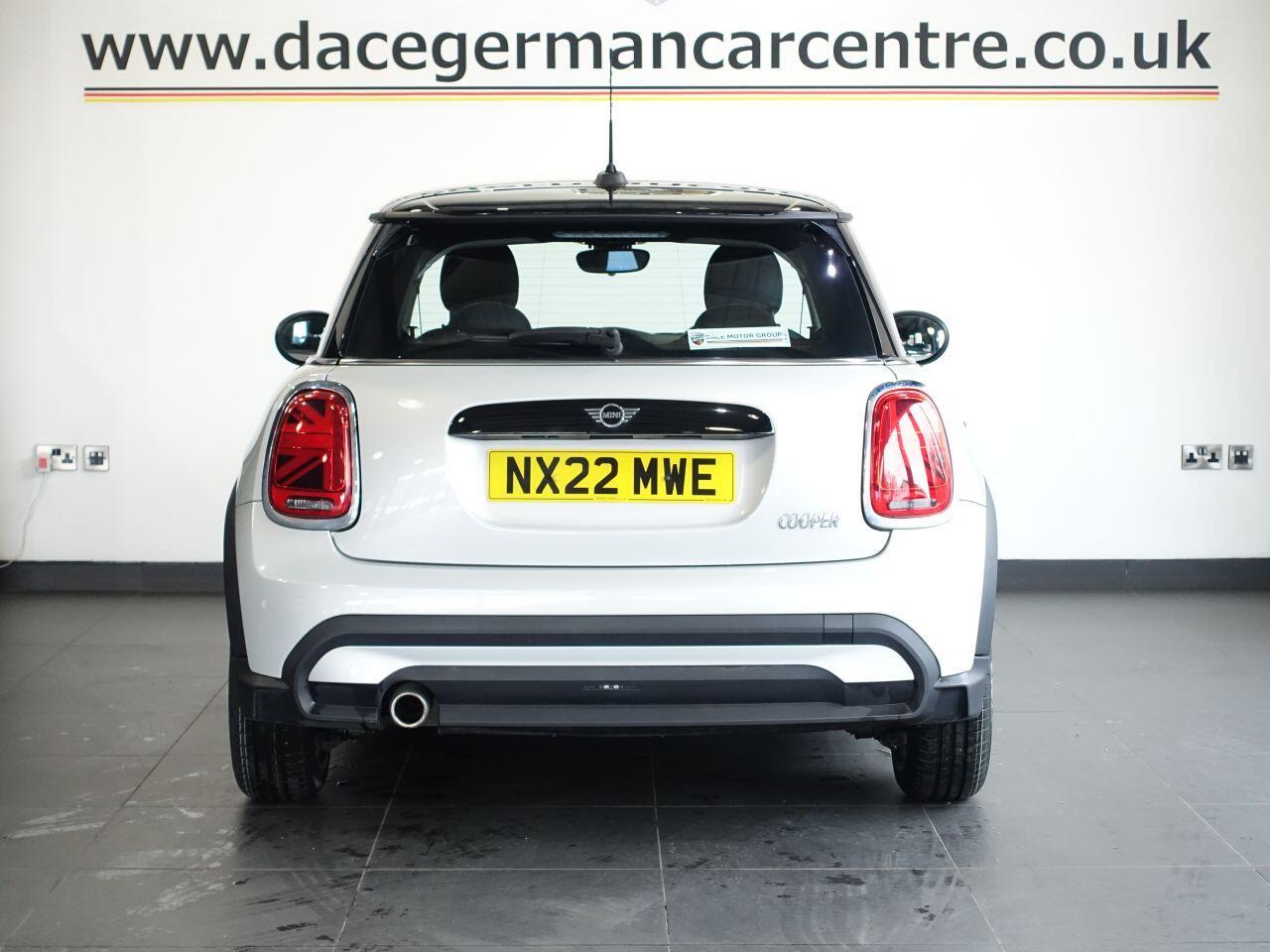 MINI Hatch - Image 4