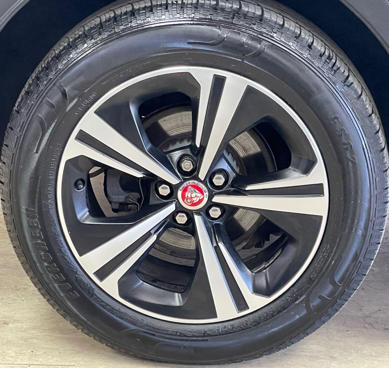 Jaguar E-Pace - Image 17