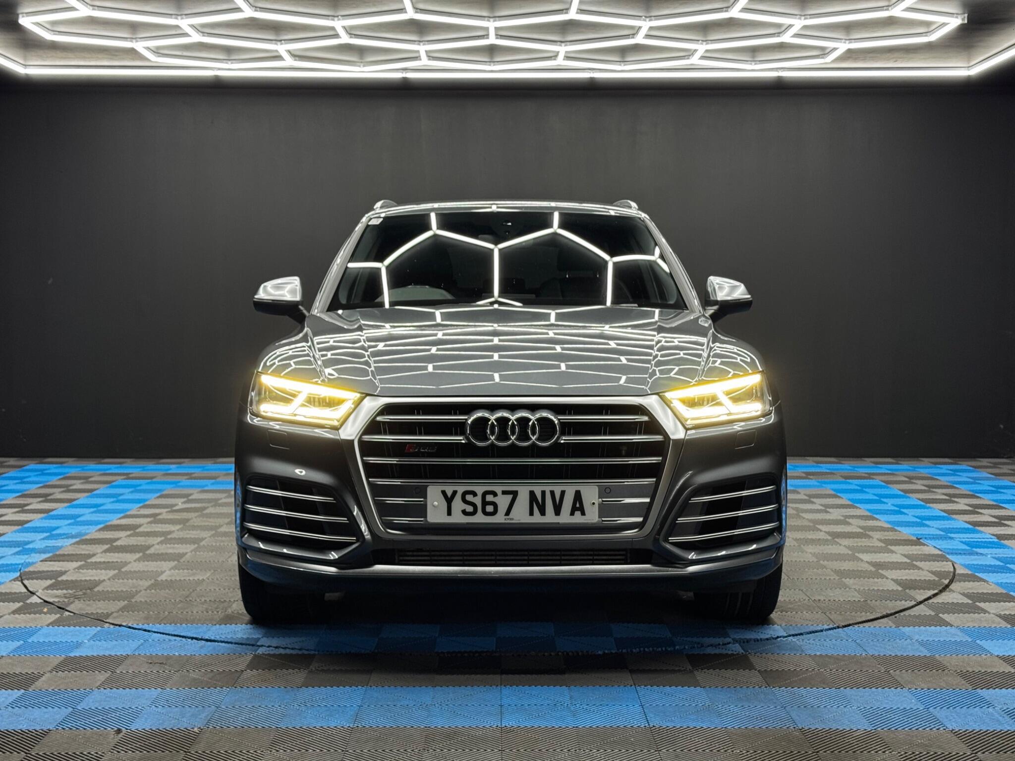Audi SQ5 - Image 2