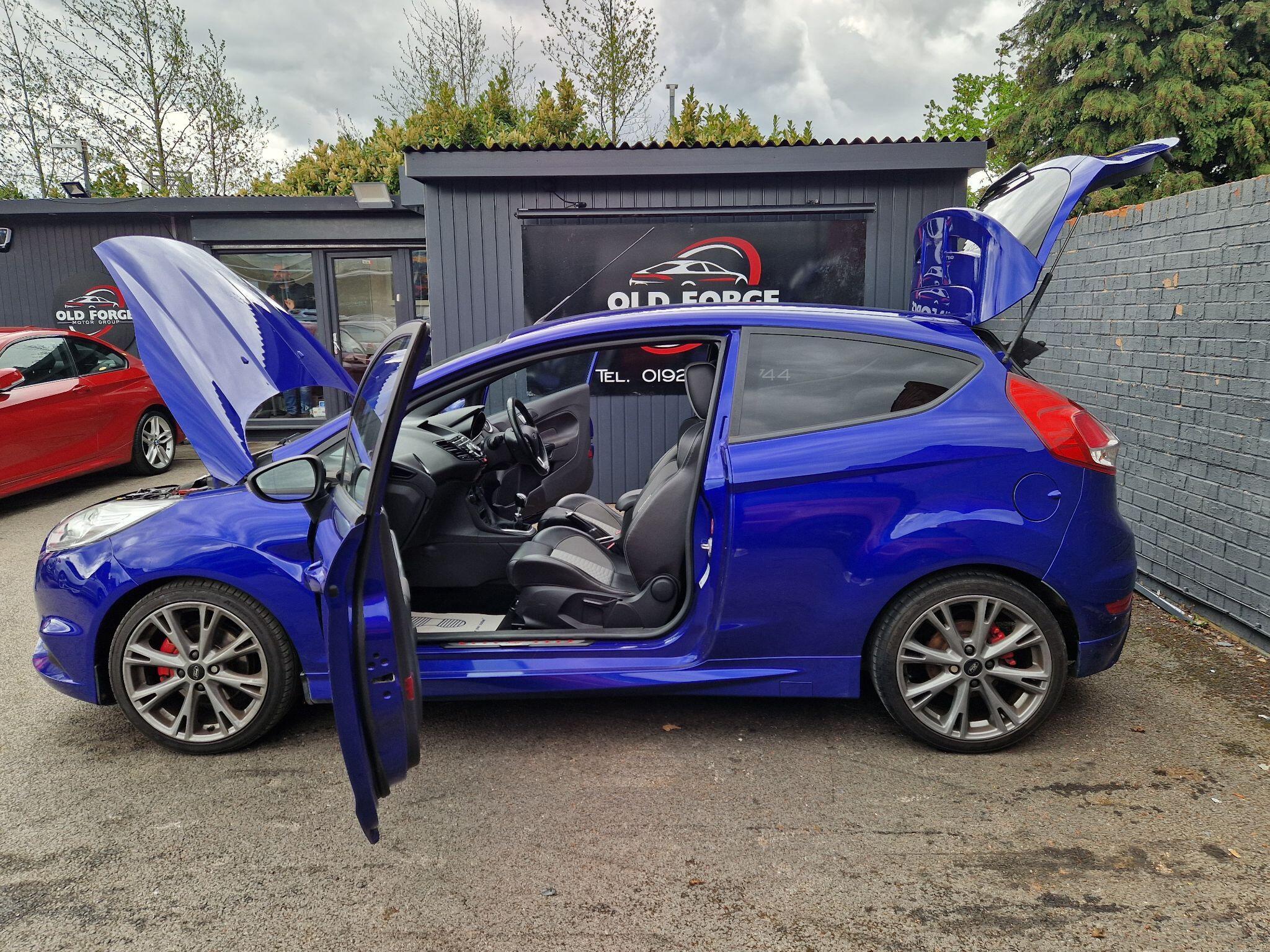 Ford Fiesta - Image 15