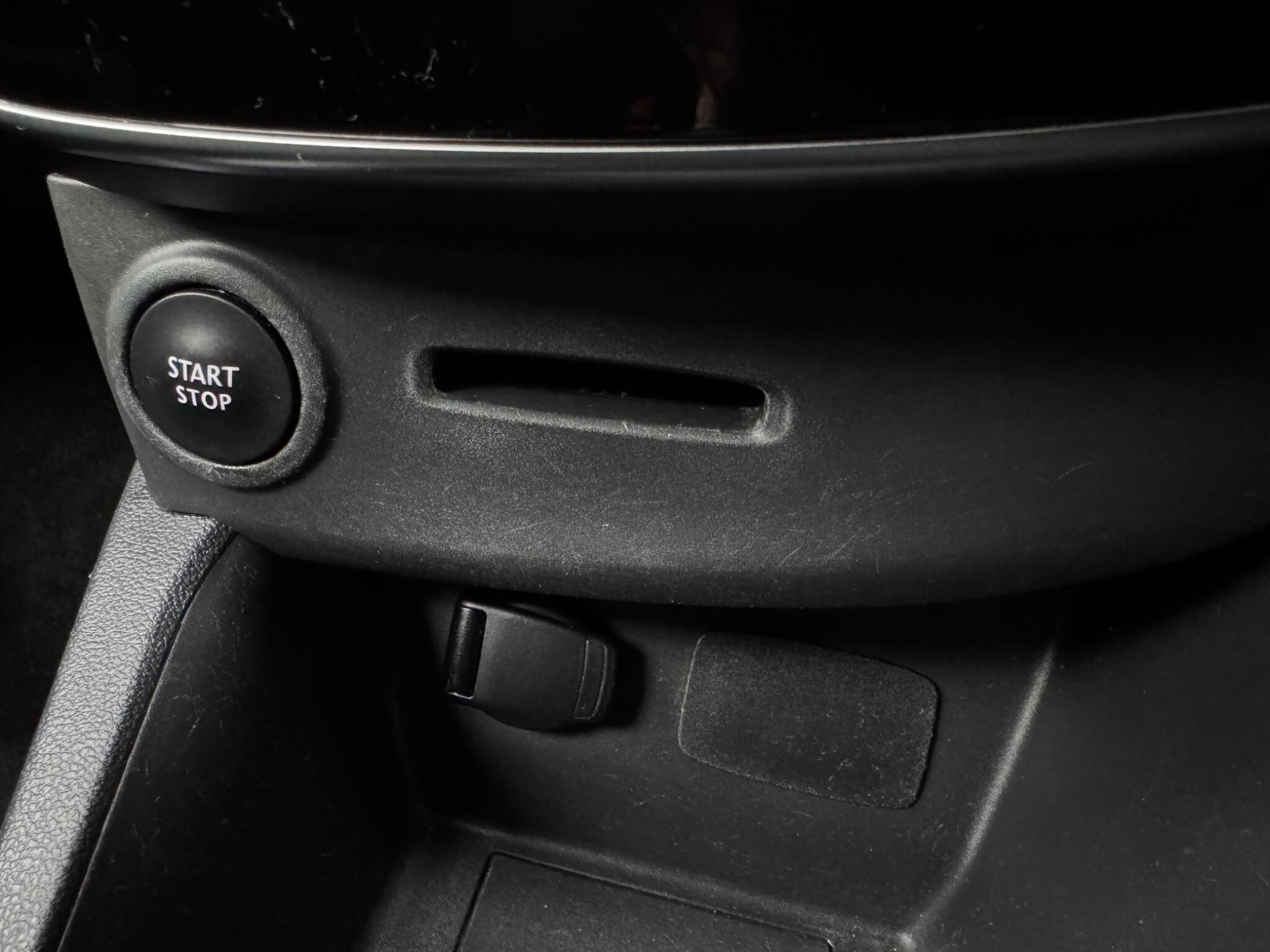 Renault Clio - Image 20
