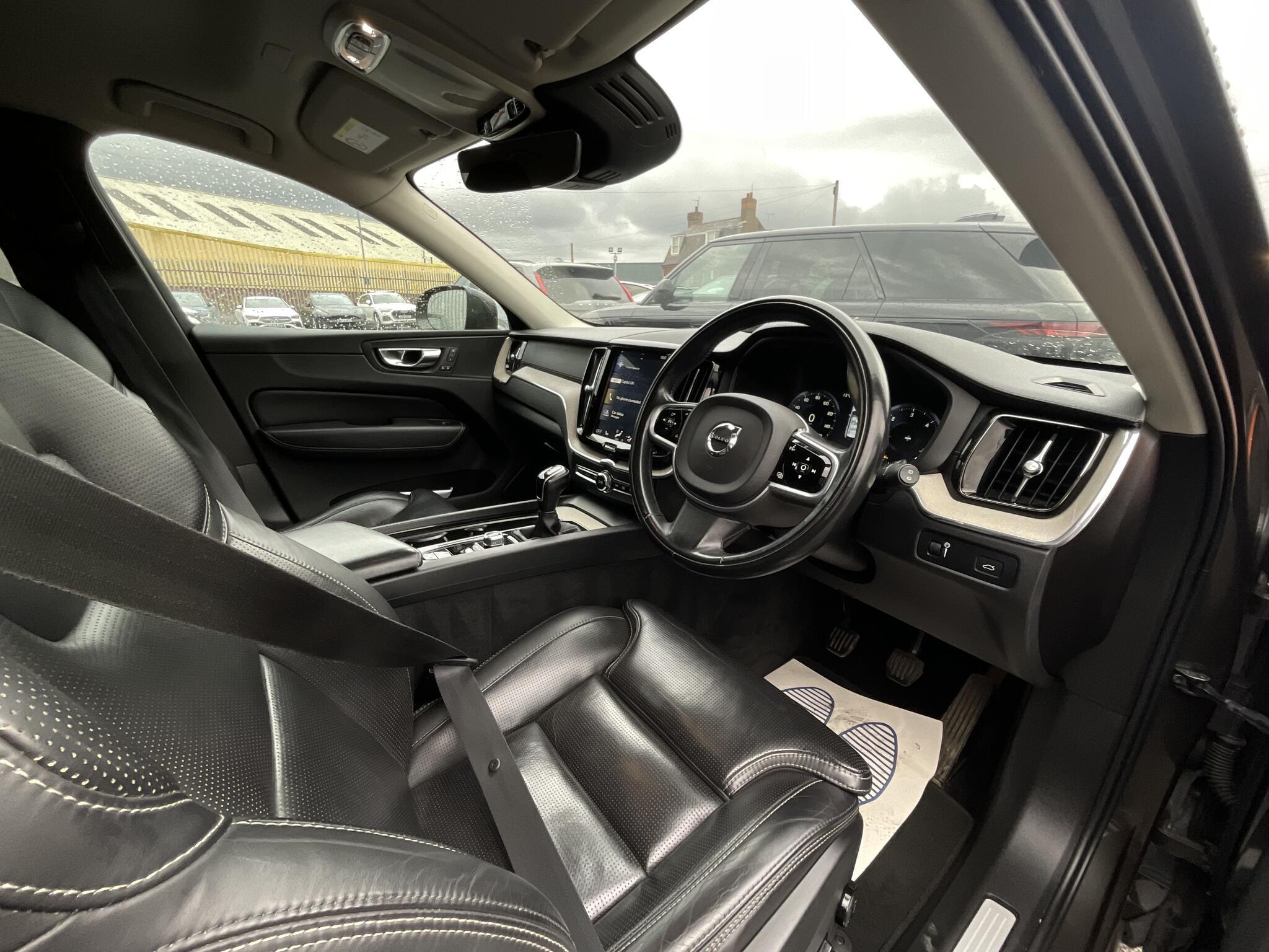 Volvo XC60 - Image 7