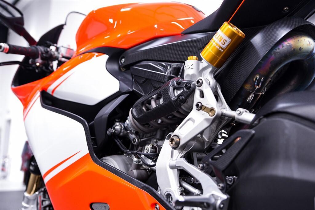 Ducati 1199 SUPERLEGGERA - Image 11