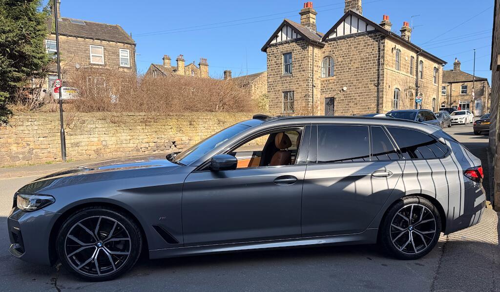 BMW 5 Series - Image 11