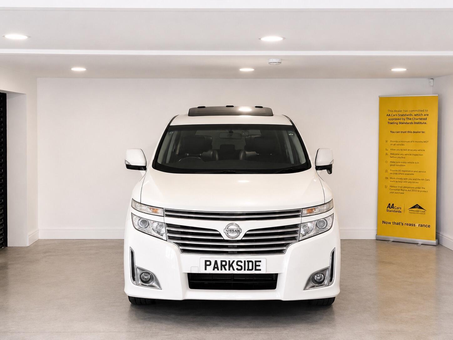 Nissan Elgrand - Image 5