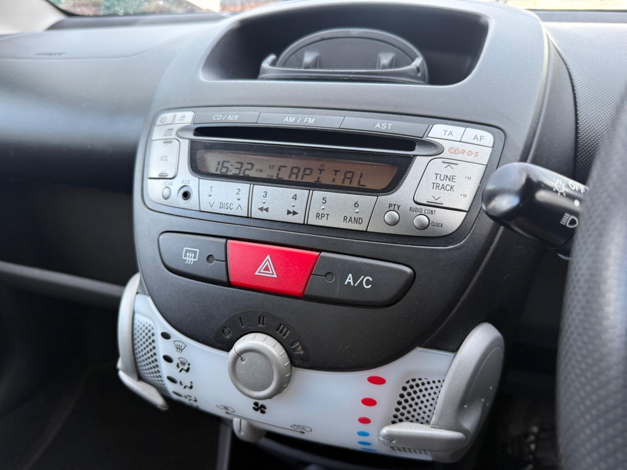 Peugeot 107 - Image 15