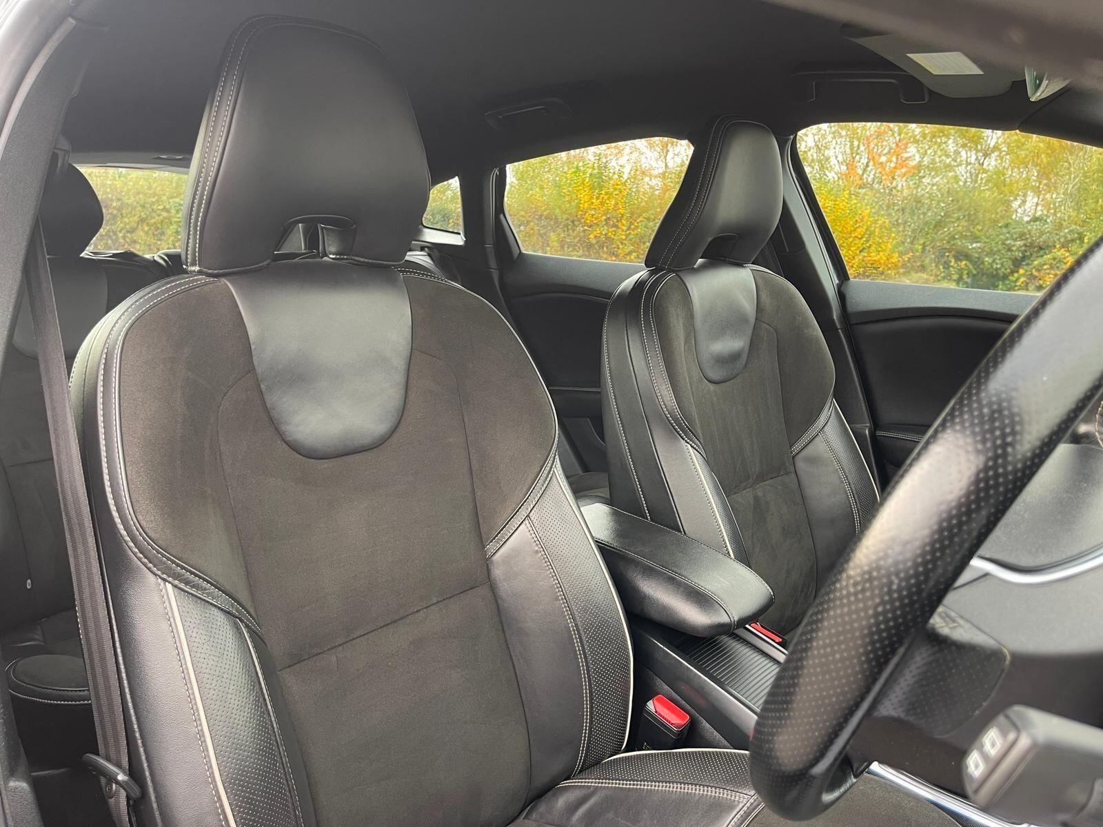 Volvo V40 - Image 21