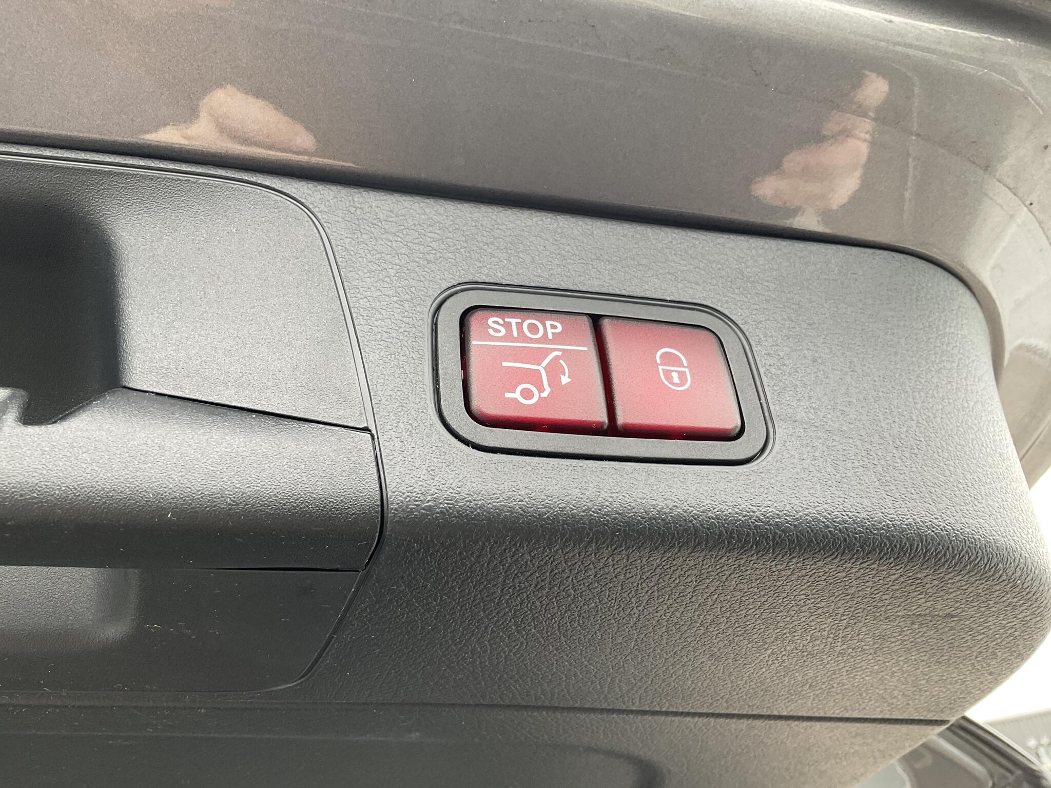 Mercedes Eqb - Image 20