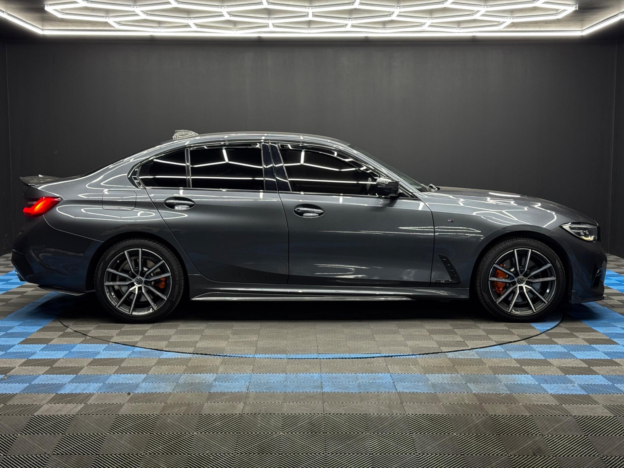 BMW 3 Series - Image 4