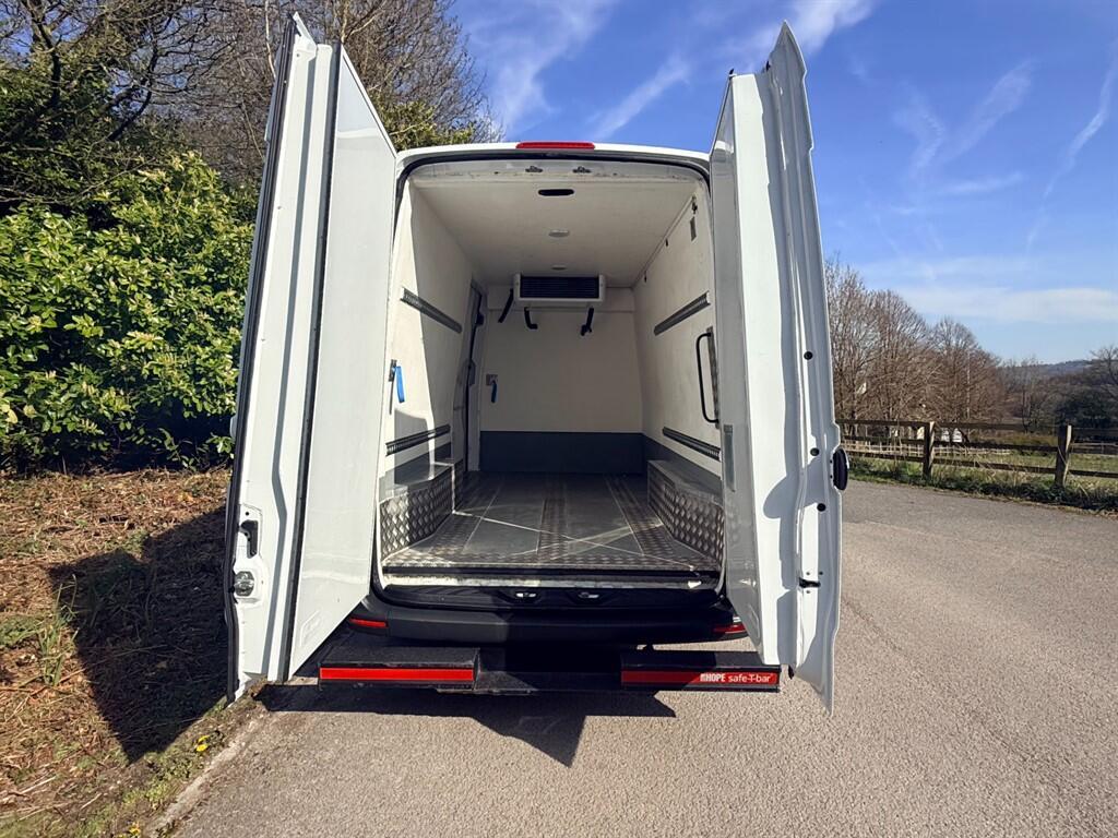 Mercedes Sprinter - Image 6