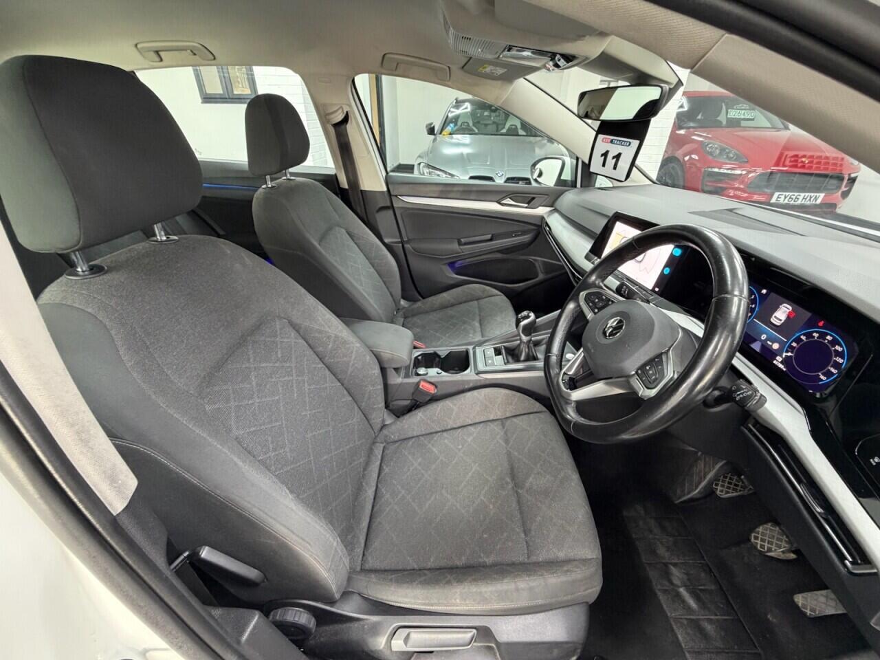 Volkswagen Golf - Image 16