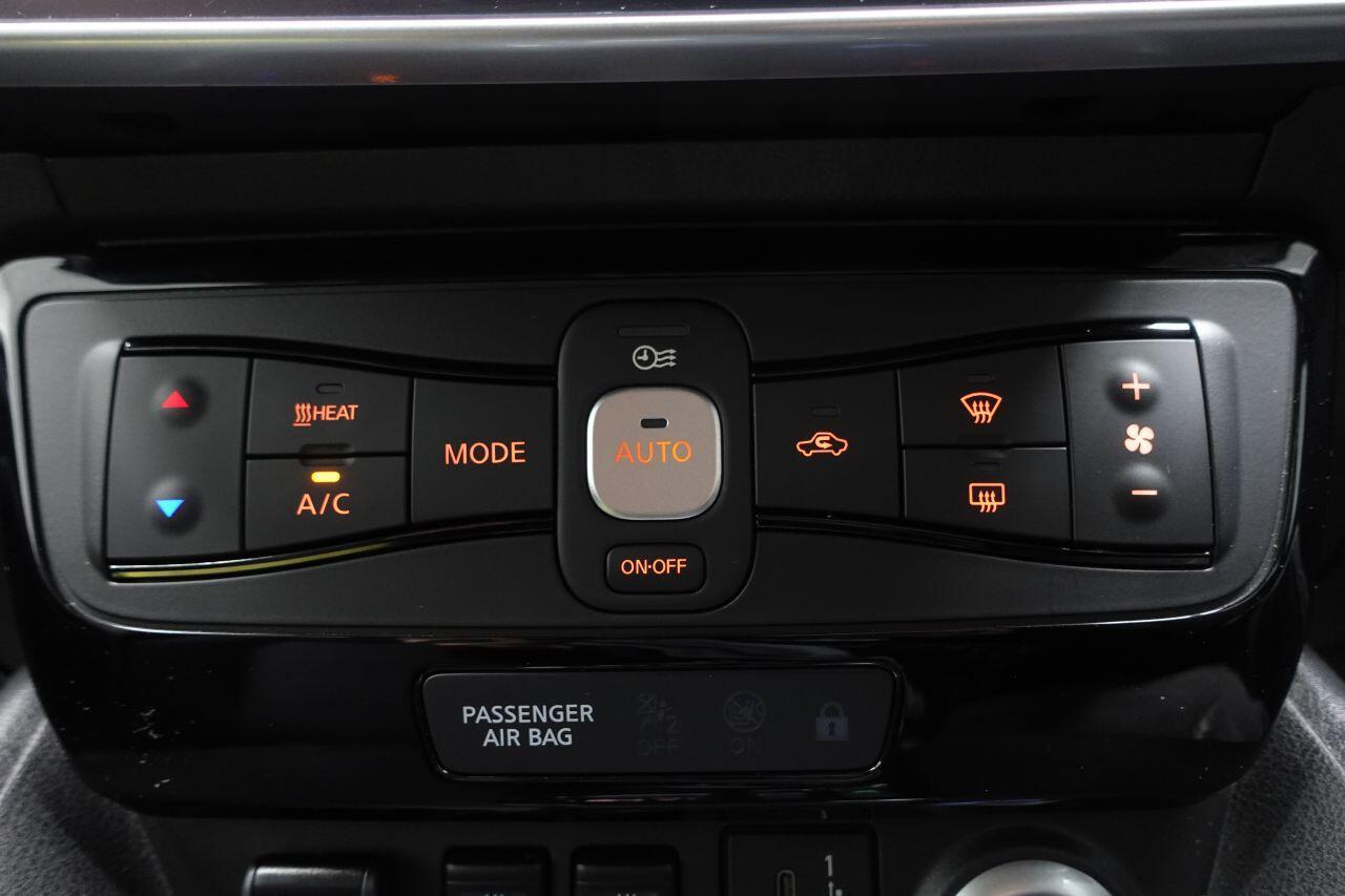 Nissan Leaf - Image 22