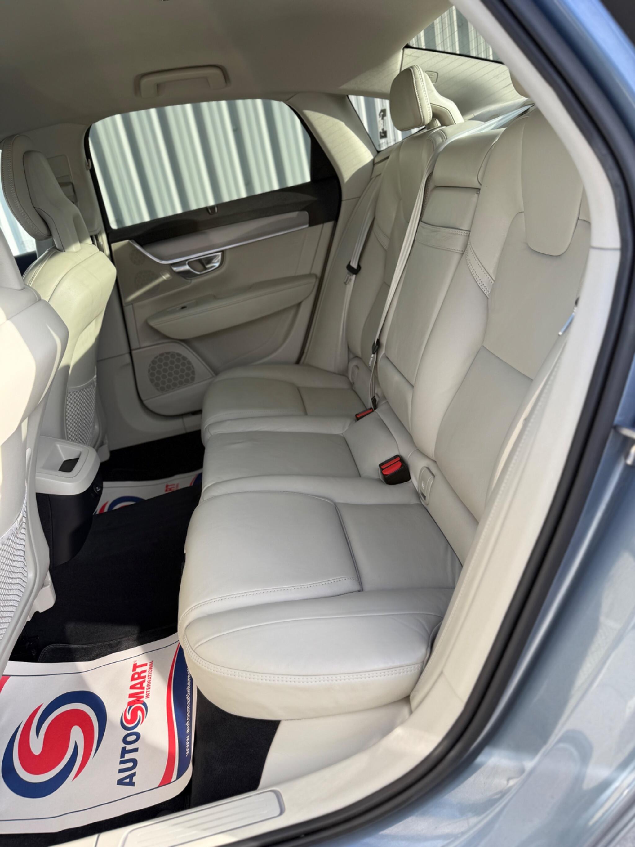 Volvo S90 - Image 34