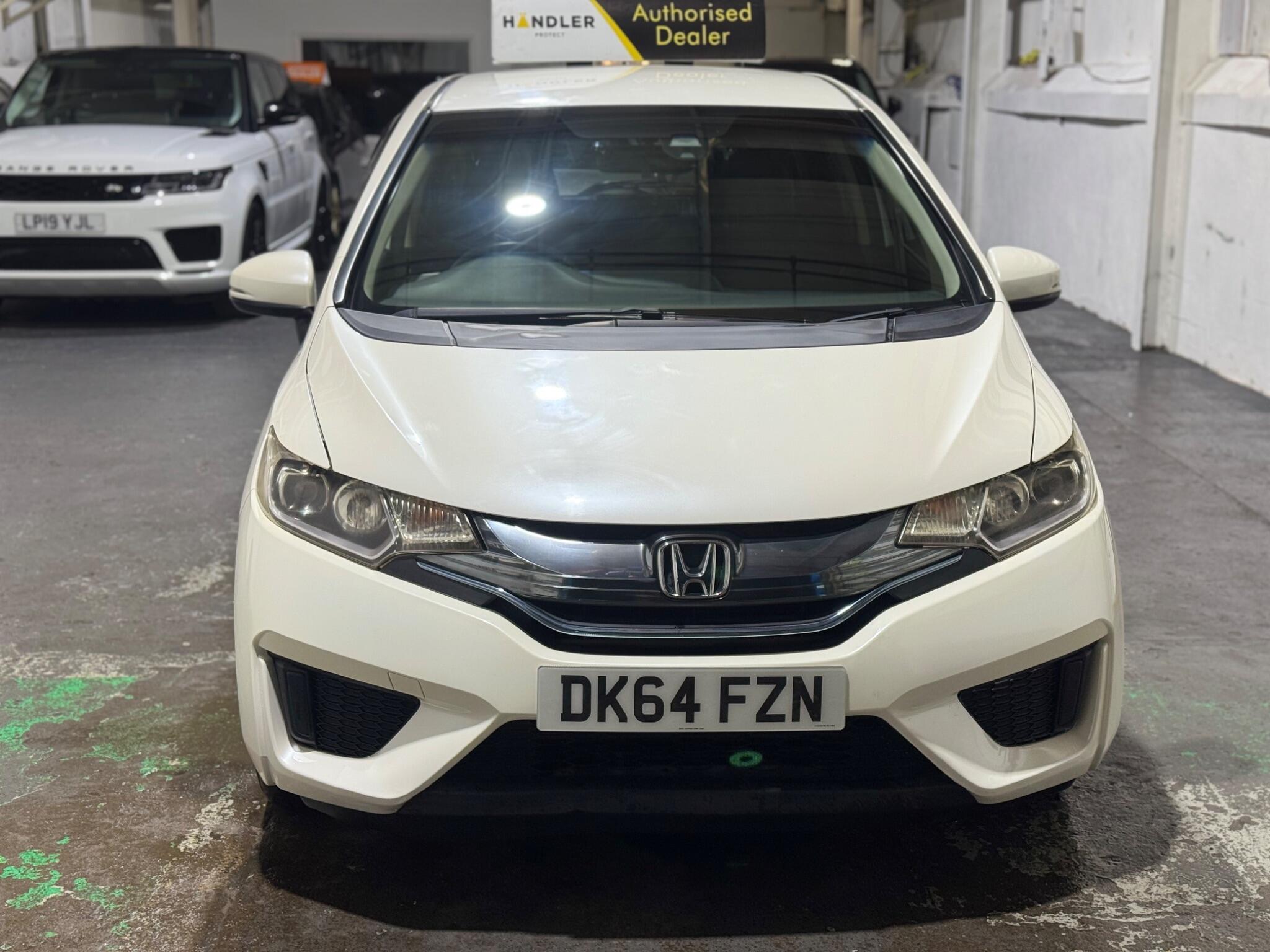 Honda FIT - Image 12