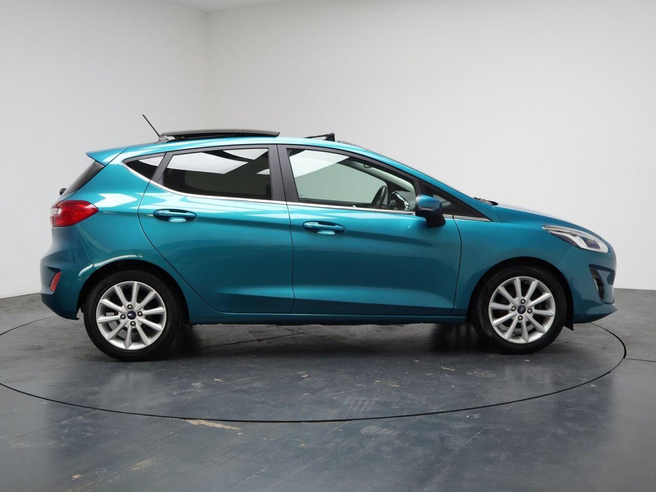 Ford Fiesta - Image 14