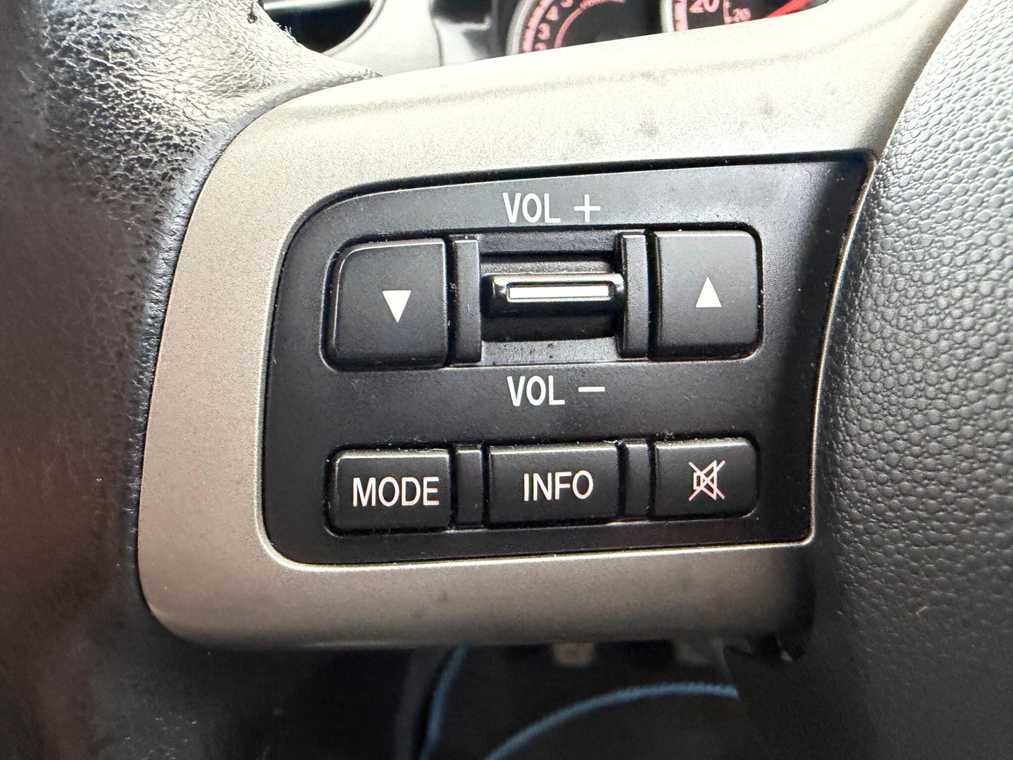 Mazda MAZDA2 - Image 25