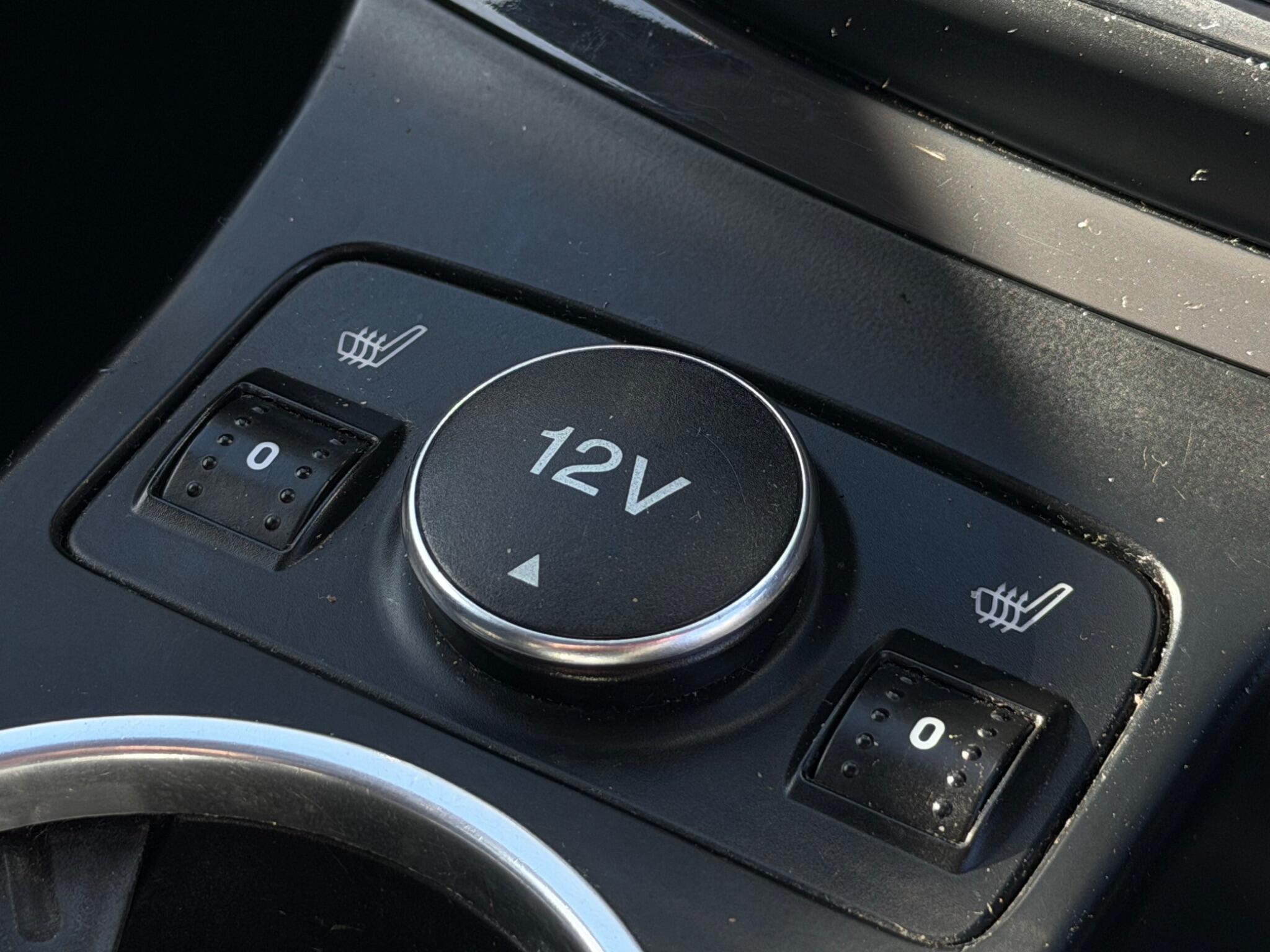 Ford Kuga - Image 27