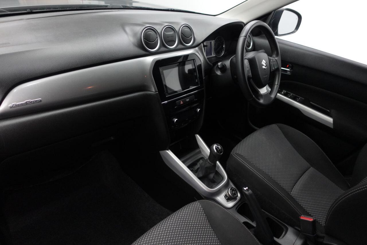 Suzuki Vitara - Image 20