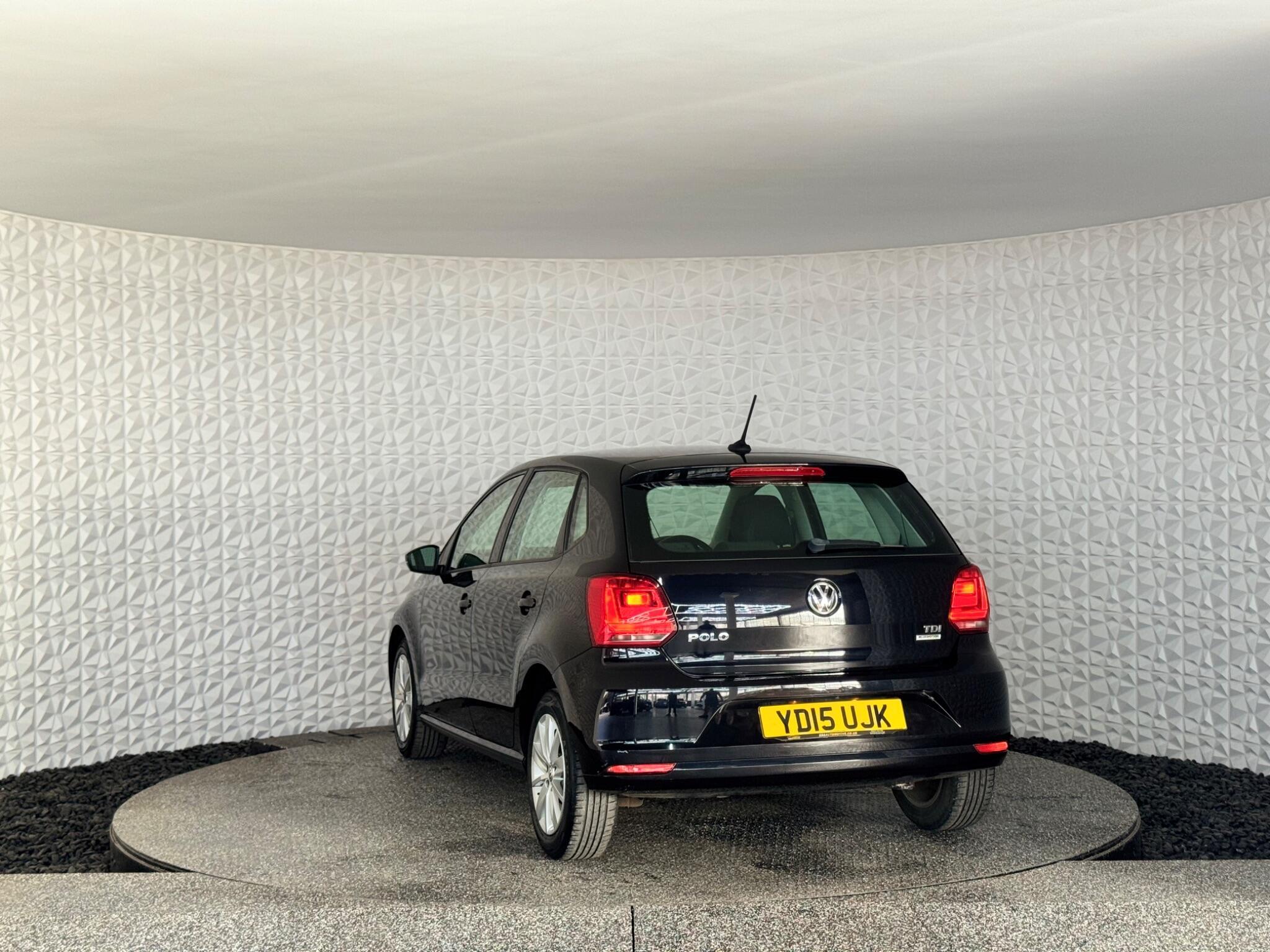 Volkswagen Polo - Image 14