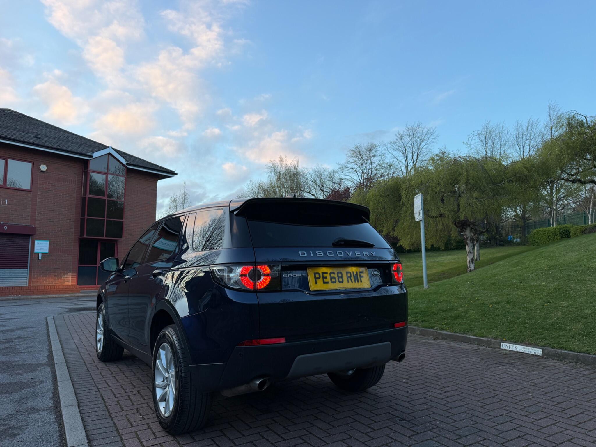 Land Rover DISCOVERY SPORT - Image 10