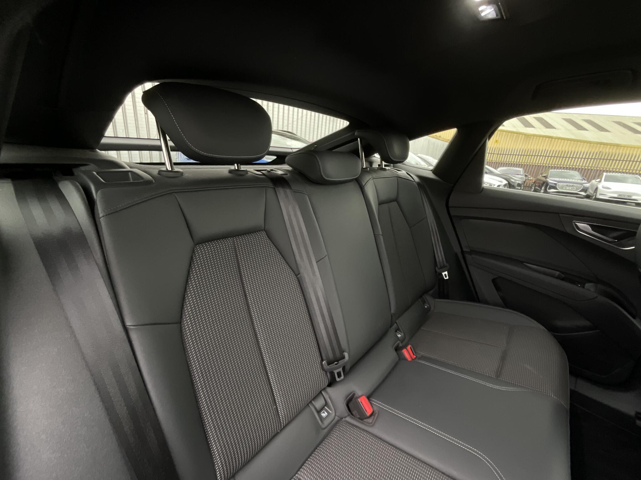 Audi Q4 E-Tron - Image 10