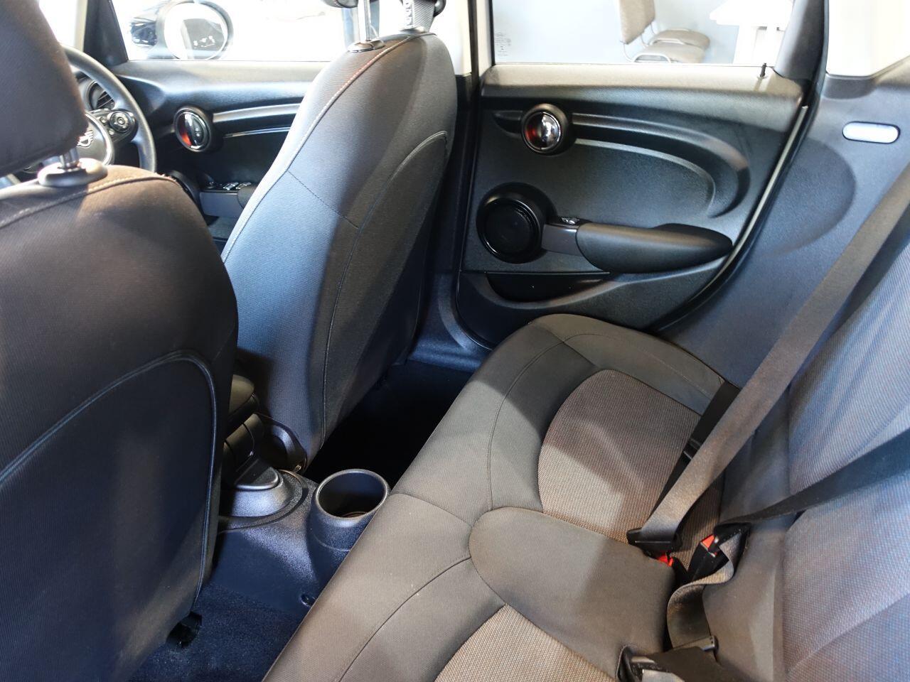 MINI Hatch - Image 16