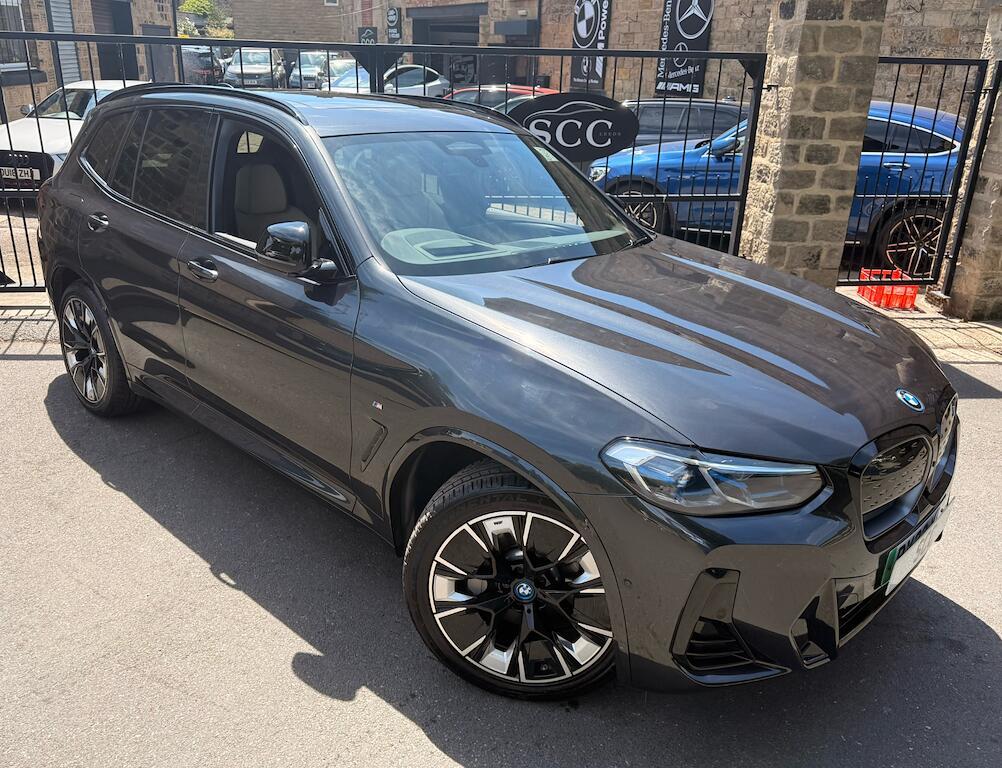 BMW iX3 - Image 3
