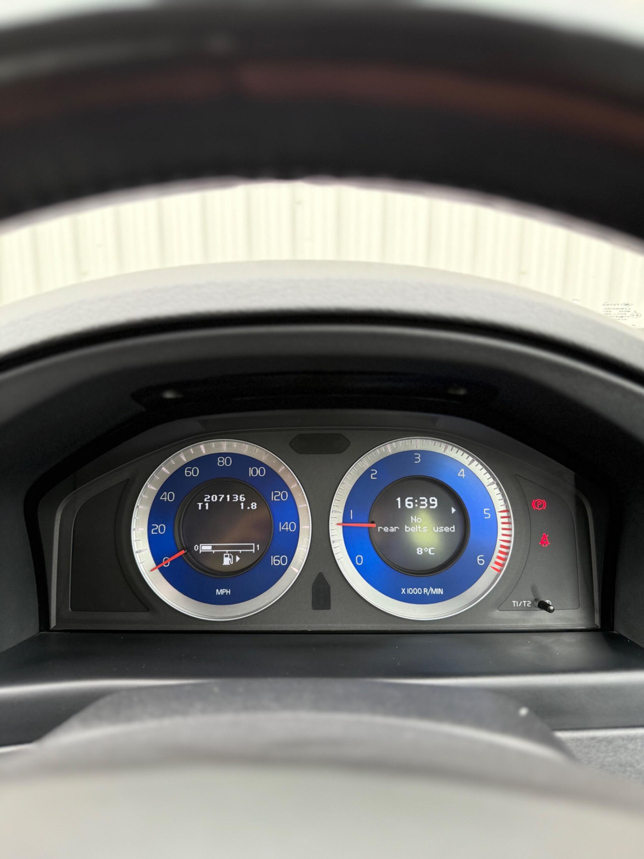 Volvo V70 - Image 38