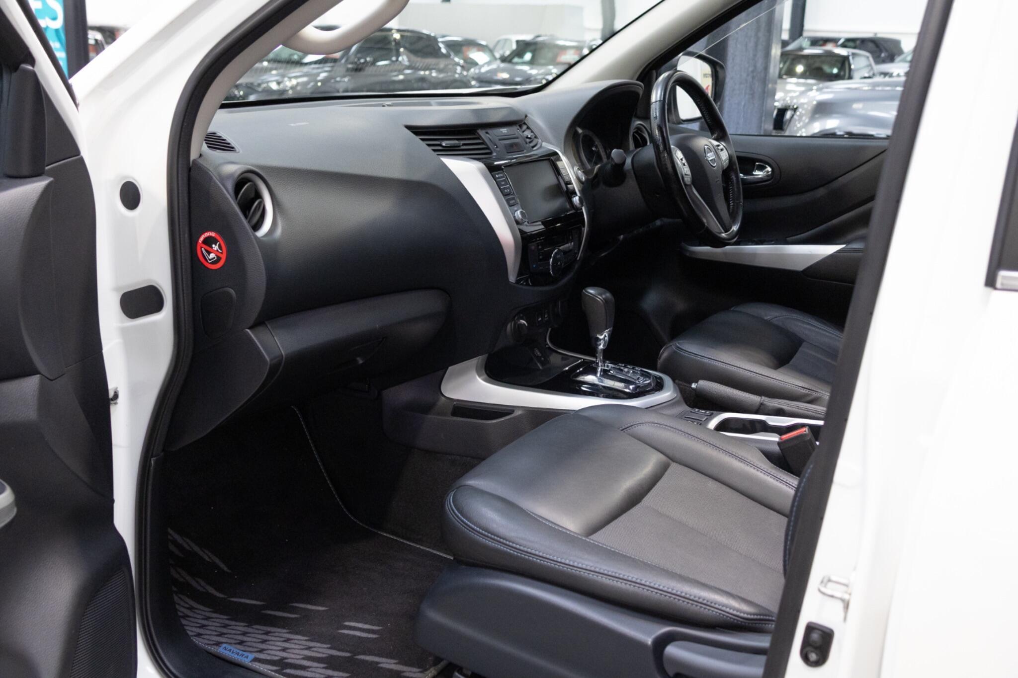 Nissan NAVARA - Image 10