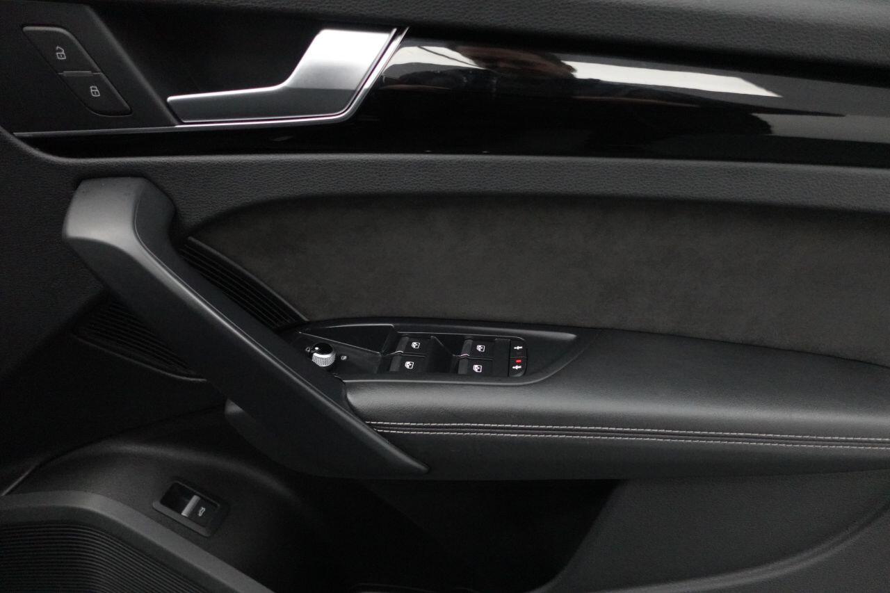 Audi SQ5 - Image 18