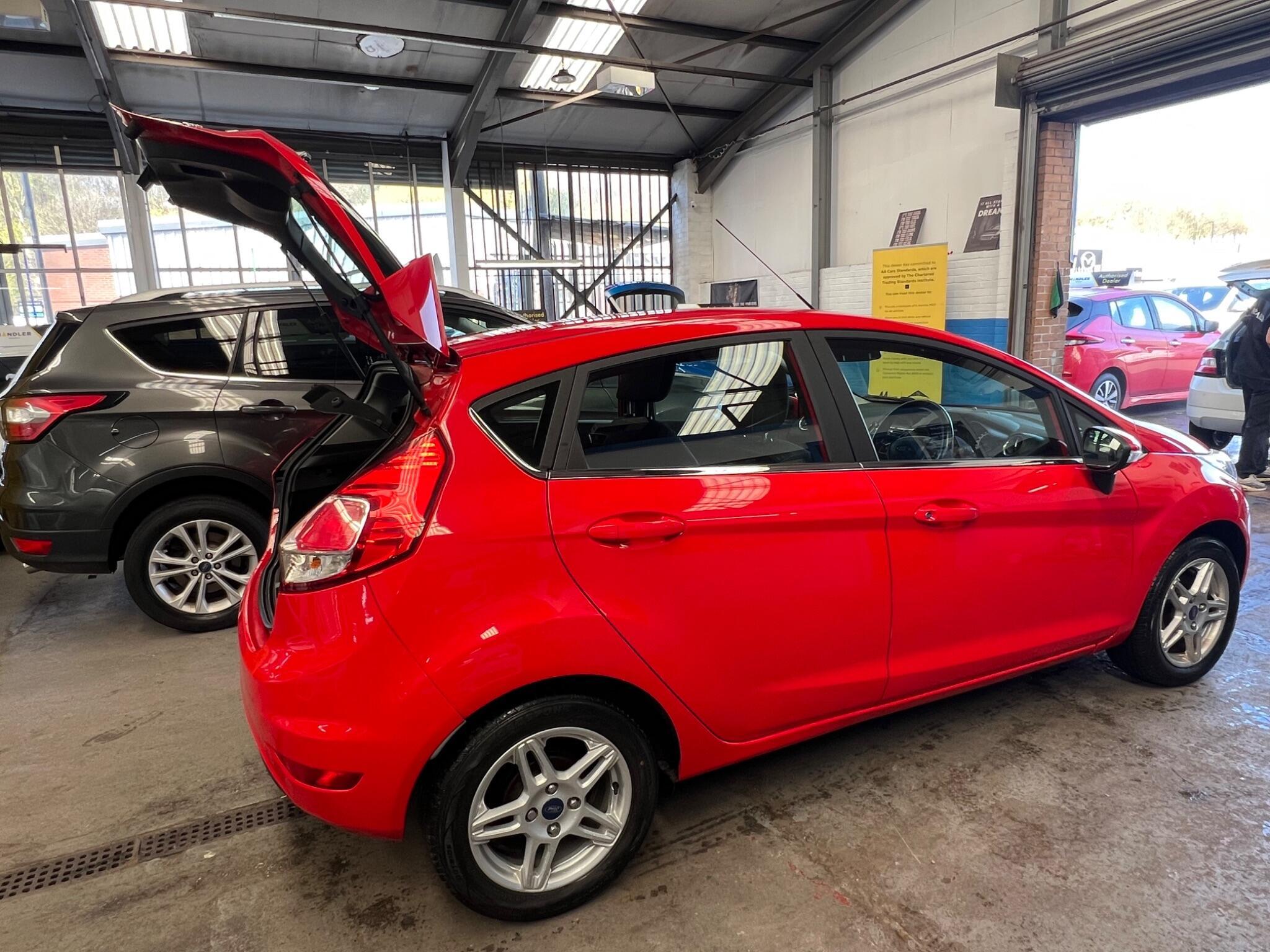 Ford Fiesta - Image 29