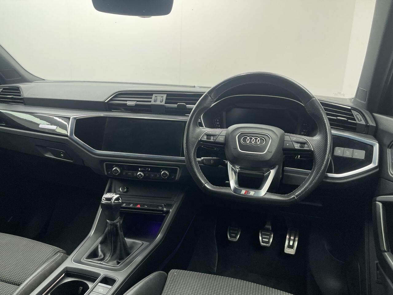 Audi Q3 - Image 19