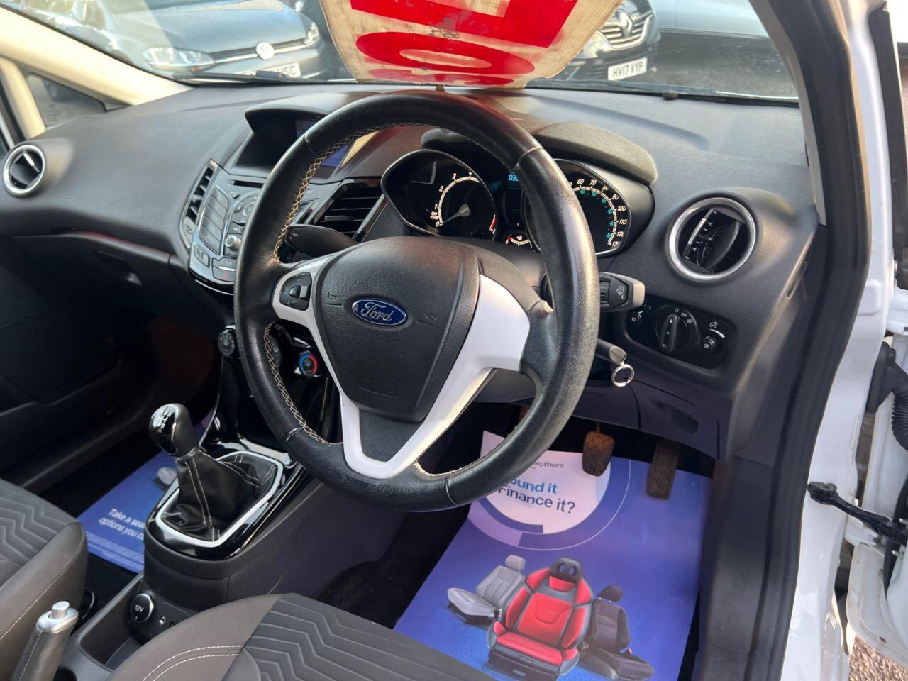 Ford Fiesta - Image 14