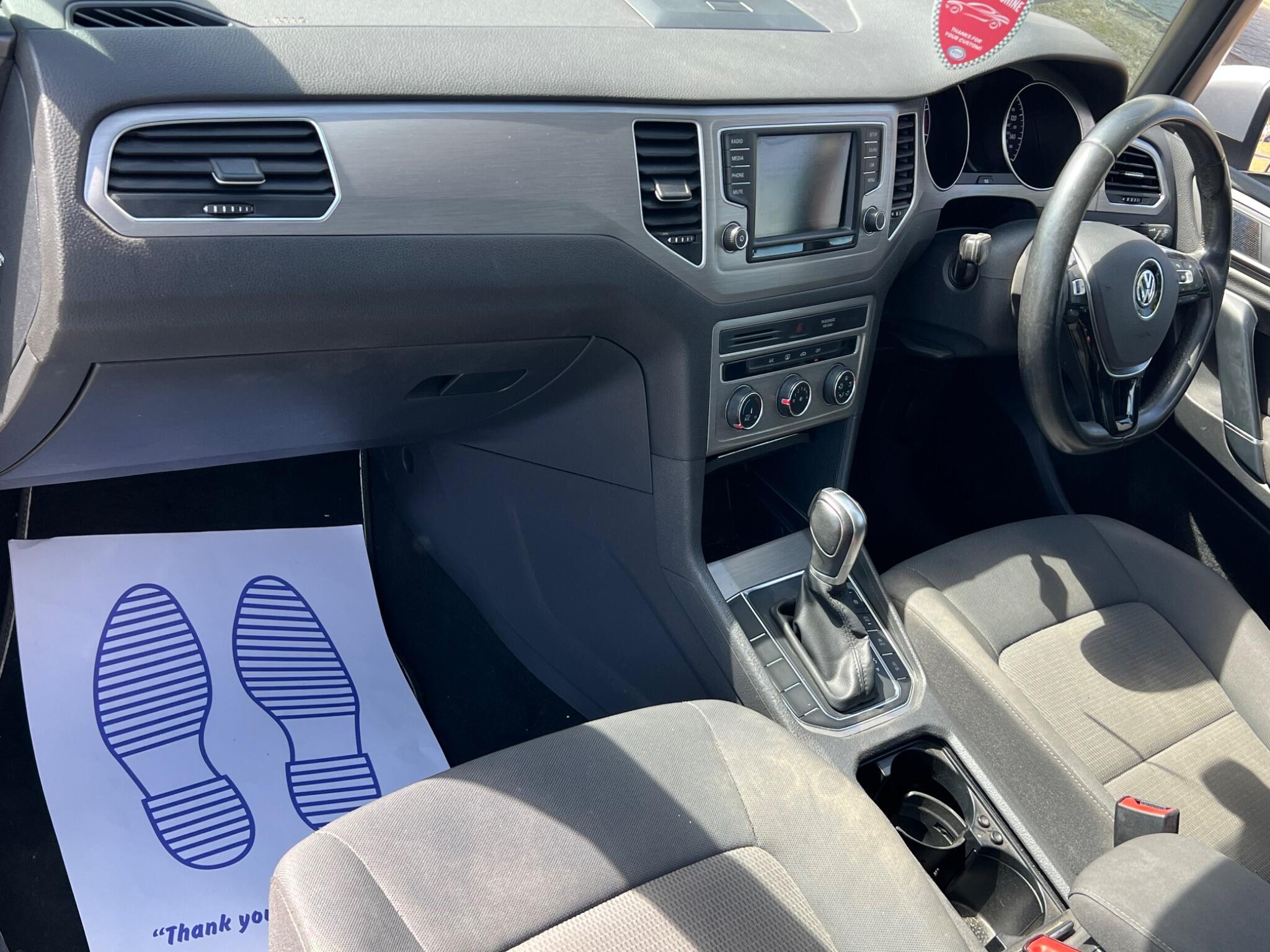 Volkswagen GOLF SV - Image 12